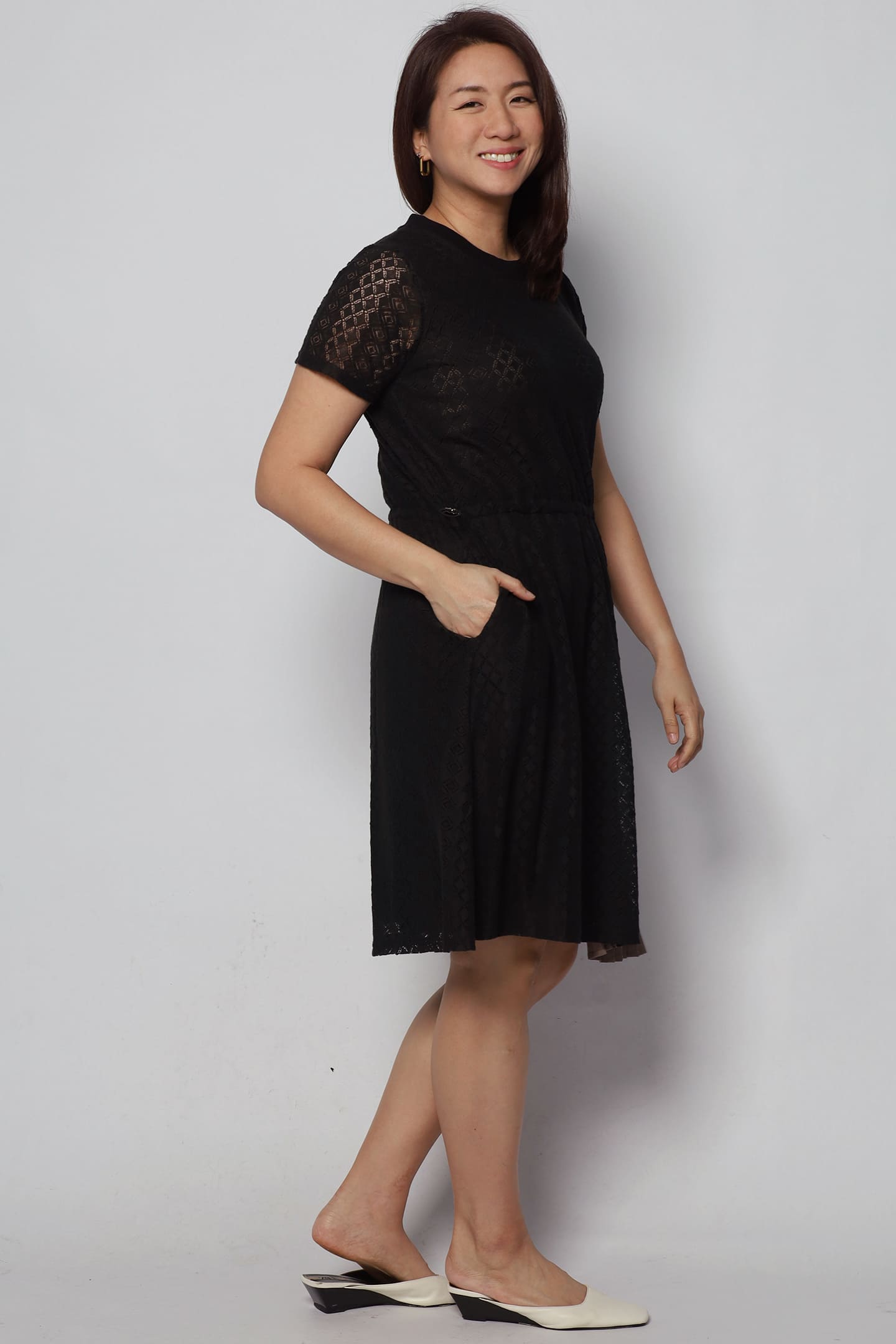 Pearlie Lace Pleated Dress in Black