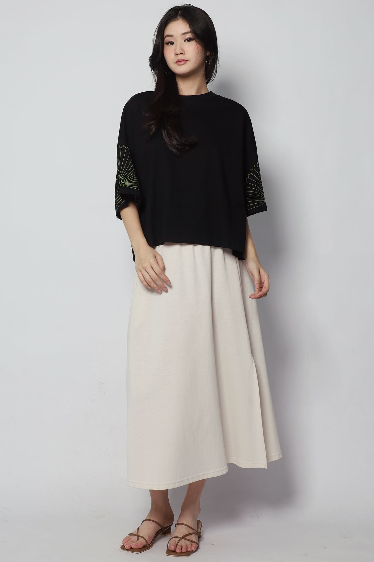 Backorders Peipei Embroidered Sleeves Top in Black