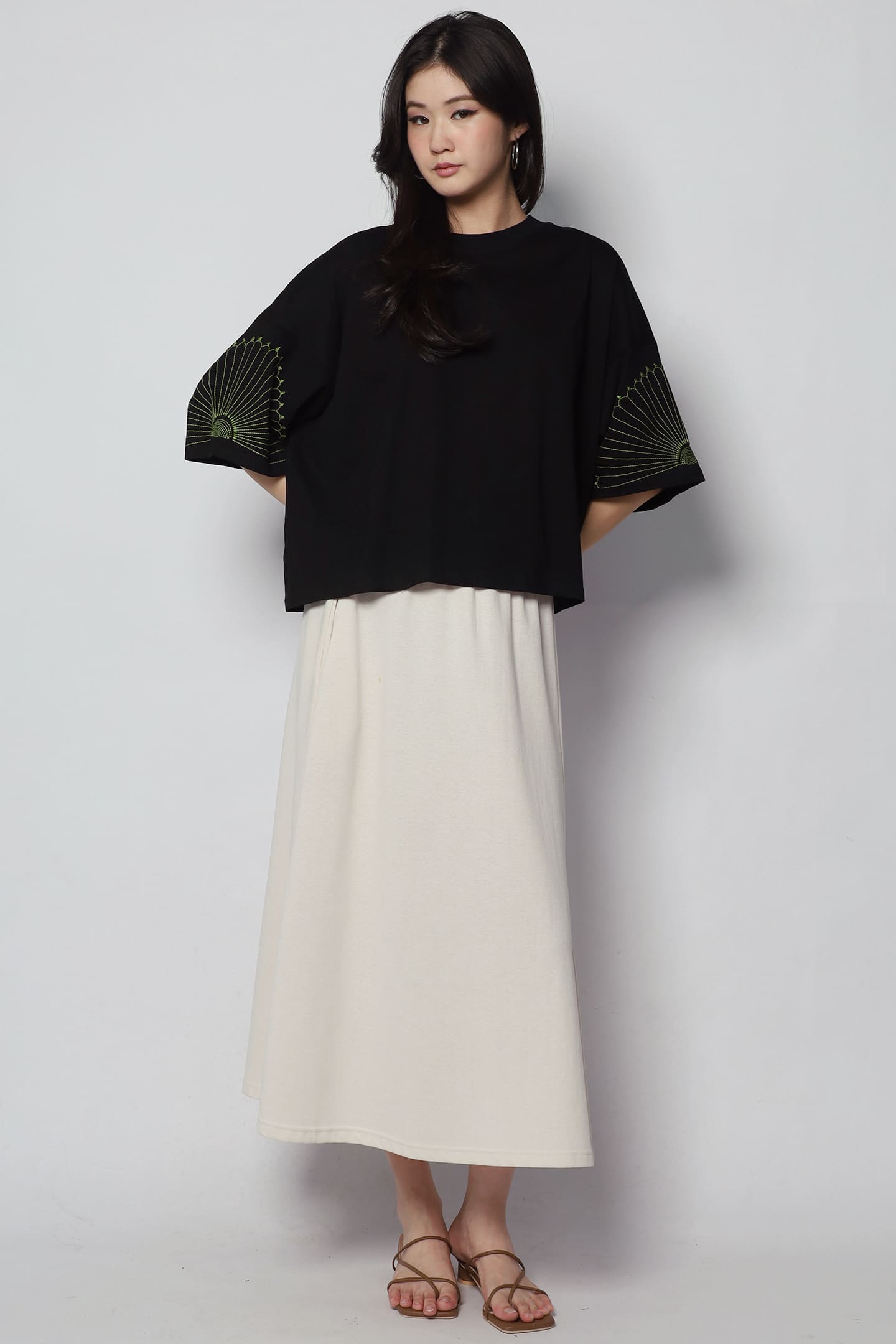 Backorders Peipei Embroidered Sleeves Top in Black