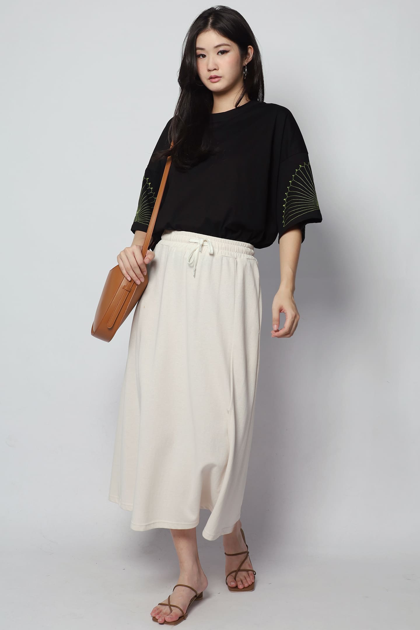Backorders Peipei Embroidered Sleeves Top in Black