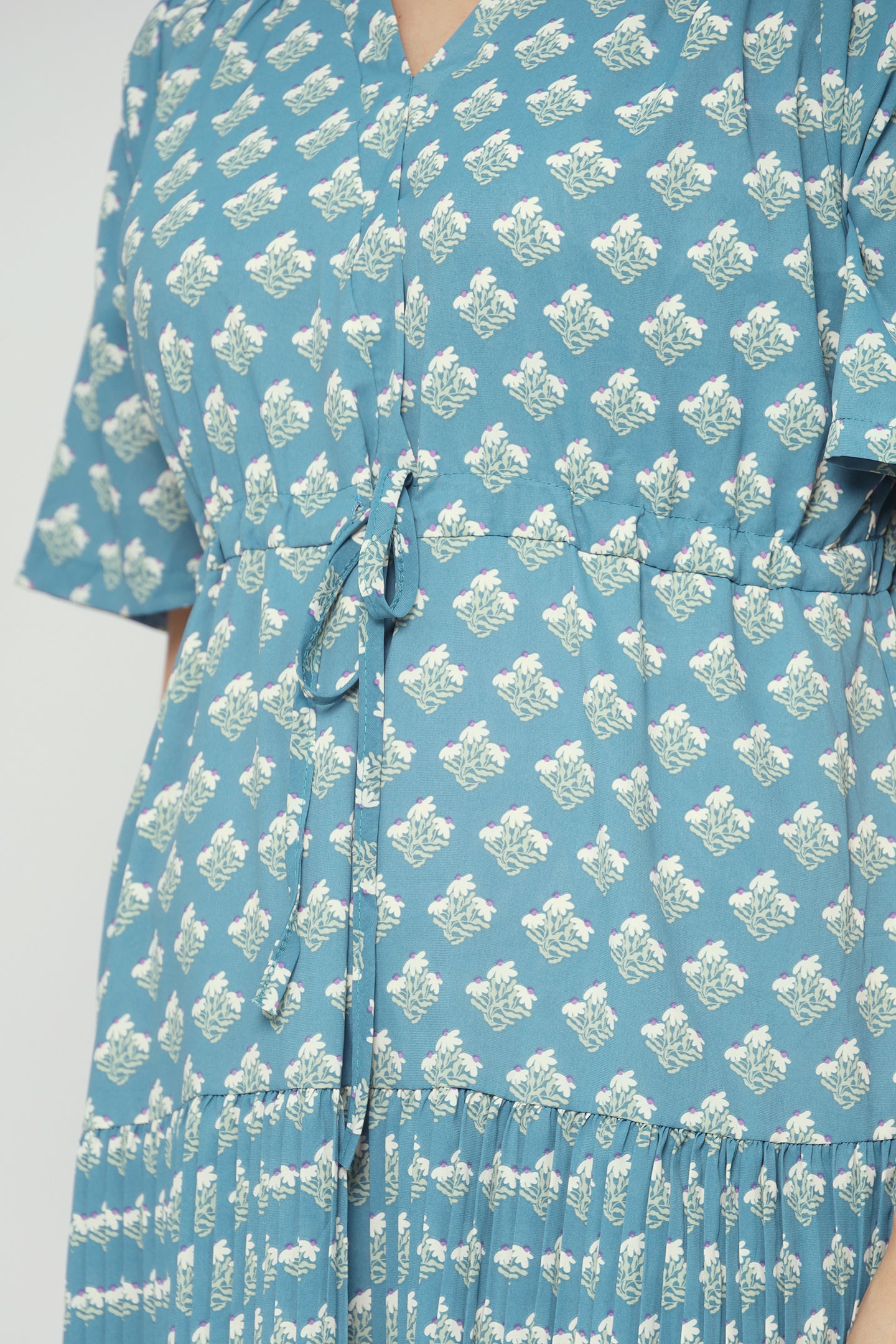 Backorders Ramie Dress in Blue Floral