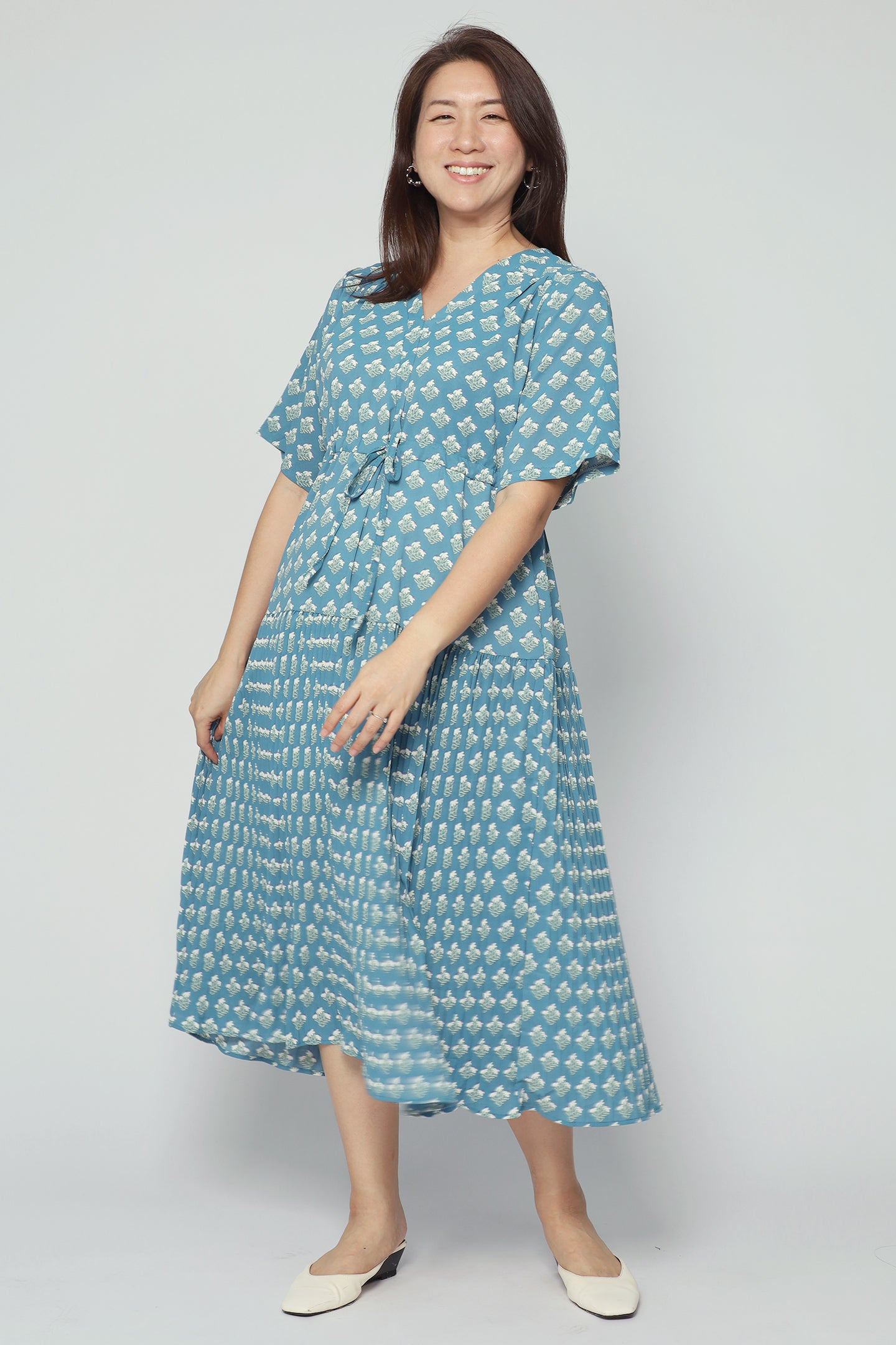 Backorders Ramie Dress in Blue Floral