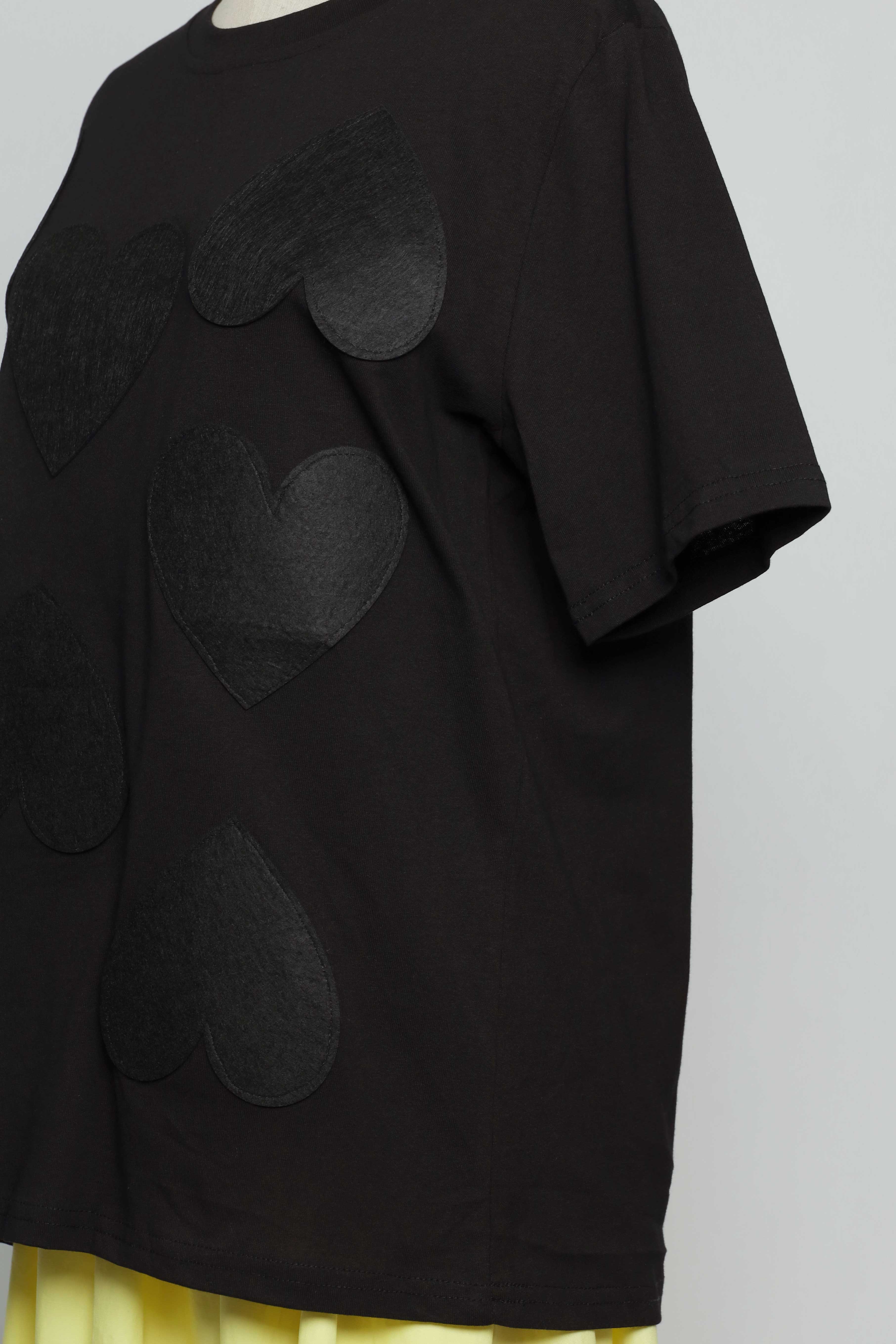 PO - Saranghae Hearts Top in Black