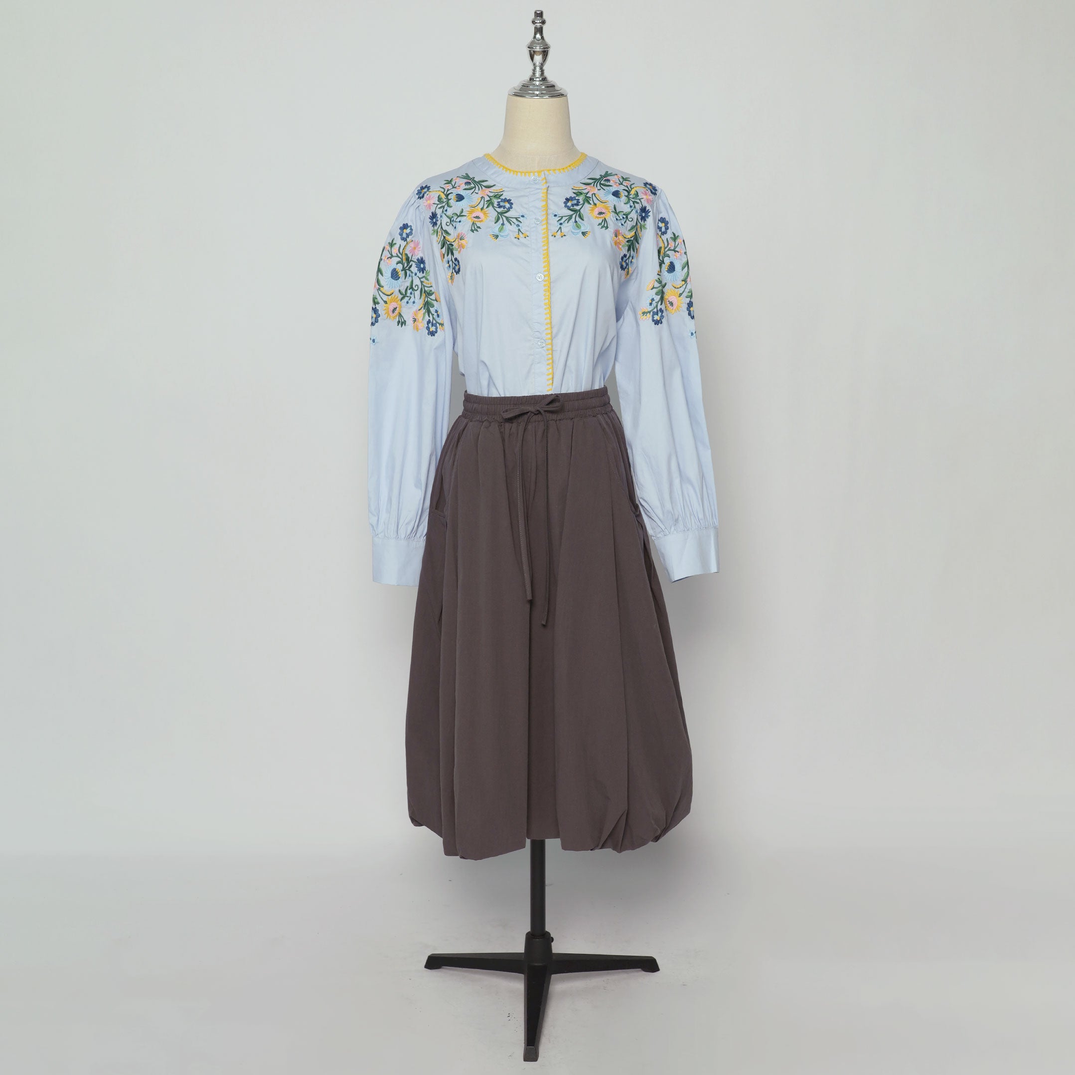 PO - Vanda Floral Embroidery Top