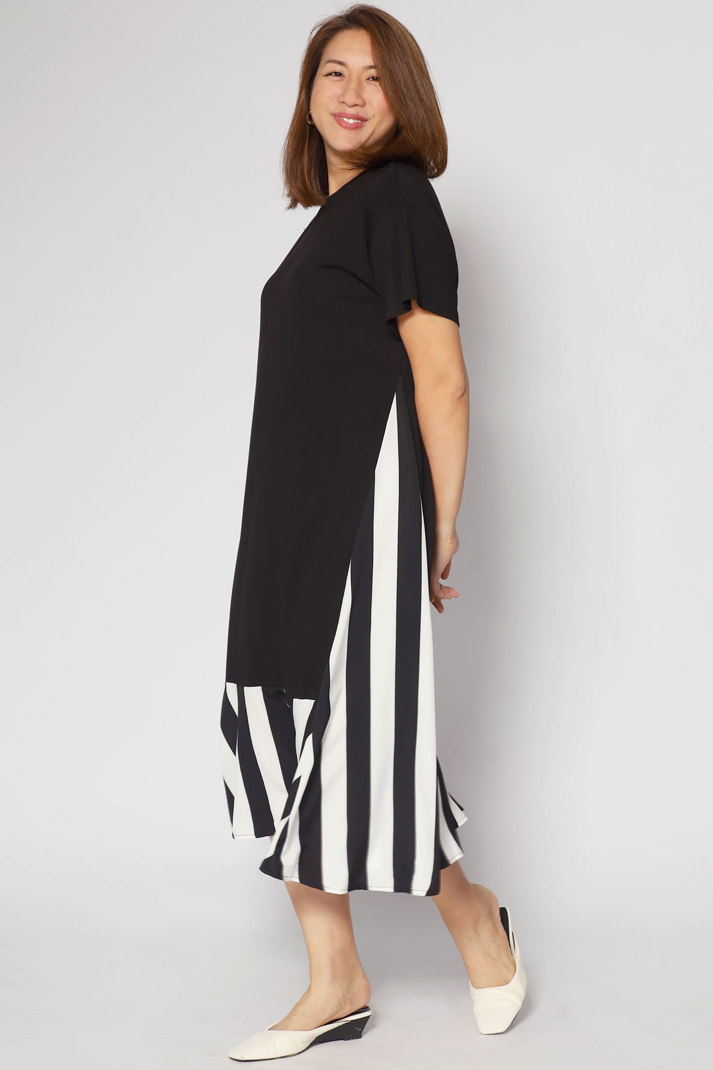 Backorders Wendy Stripes Dress in Black