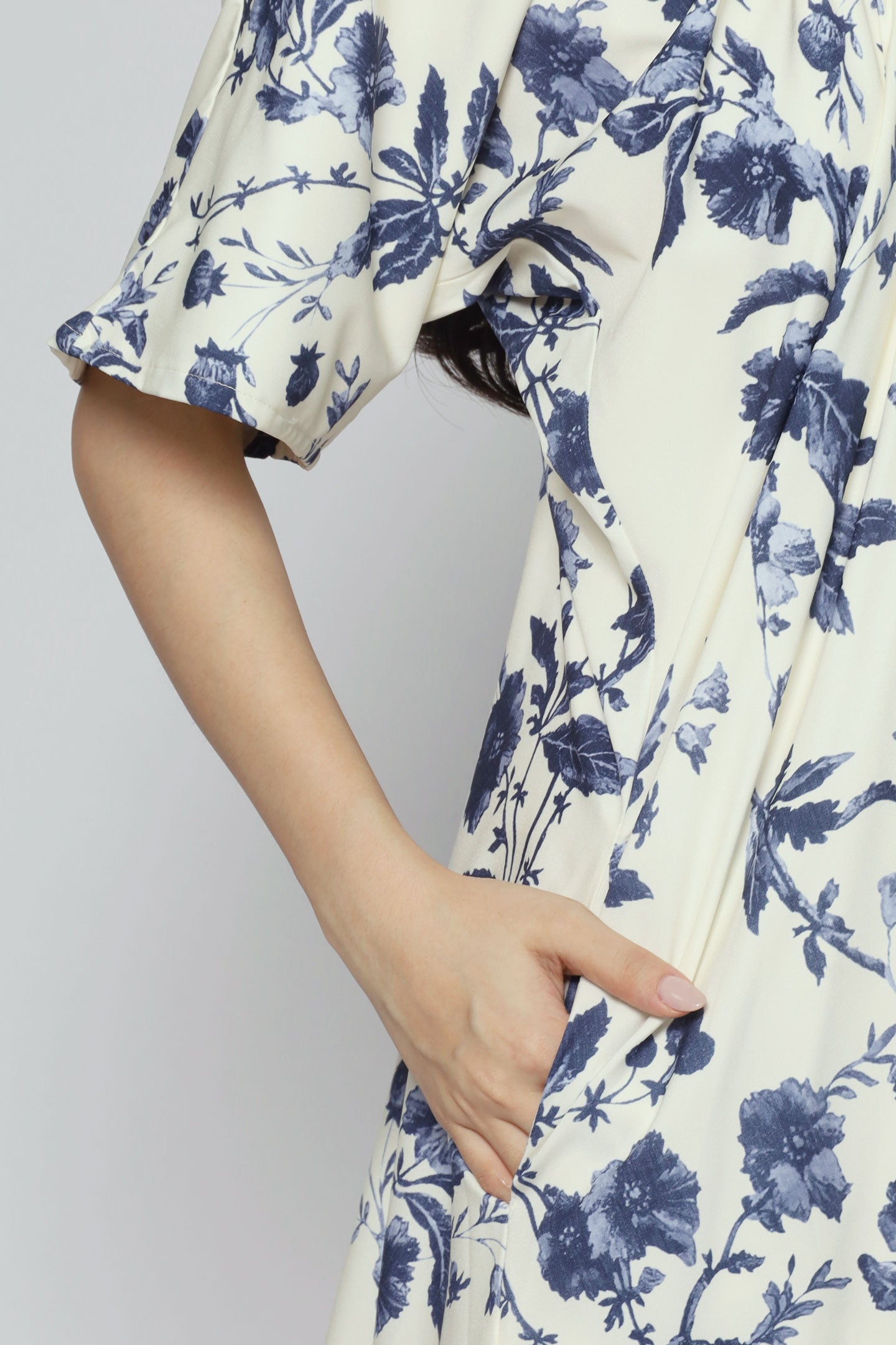 Backorders - Whitney V Dress in Porcelain