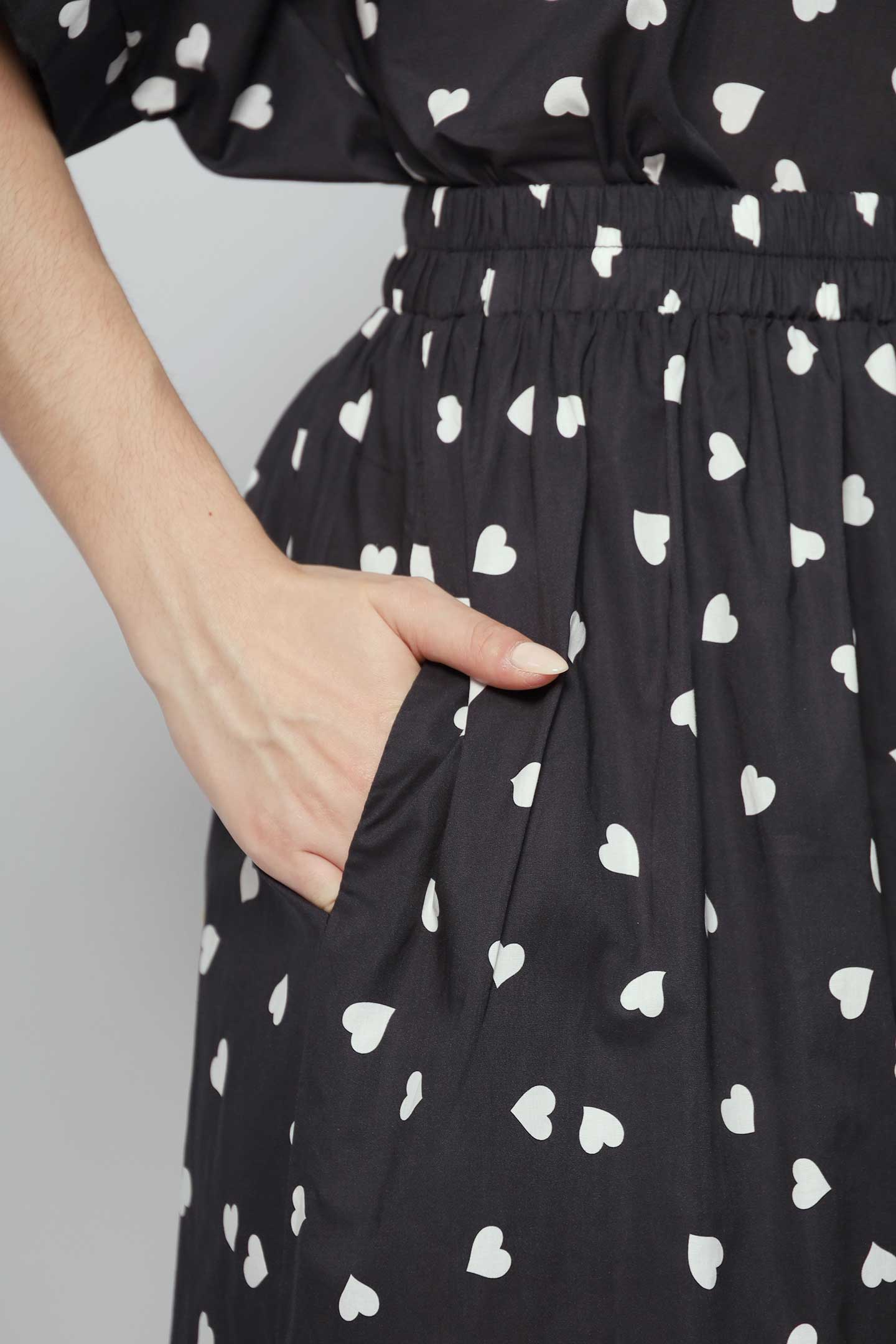 Aishiteru Hearts Printed Pants