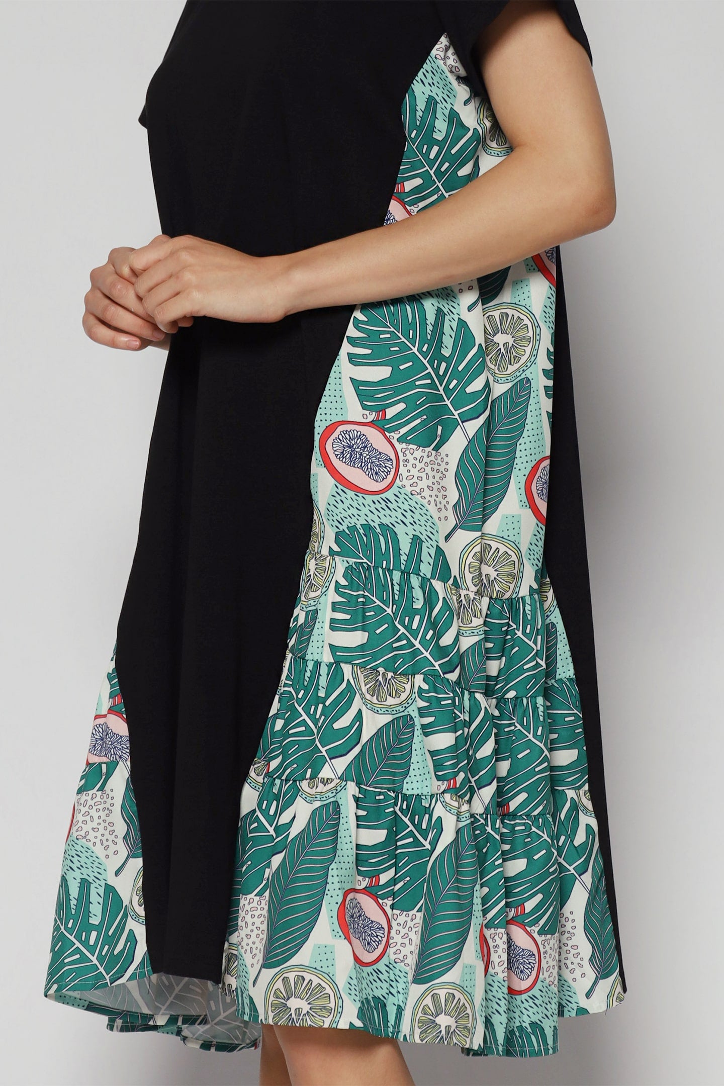Ava Dress in Aloha Leaves