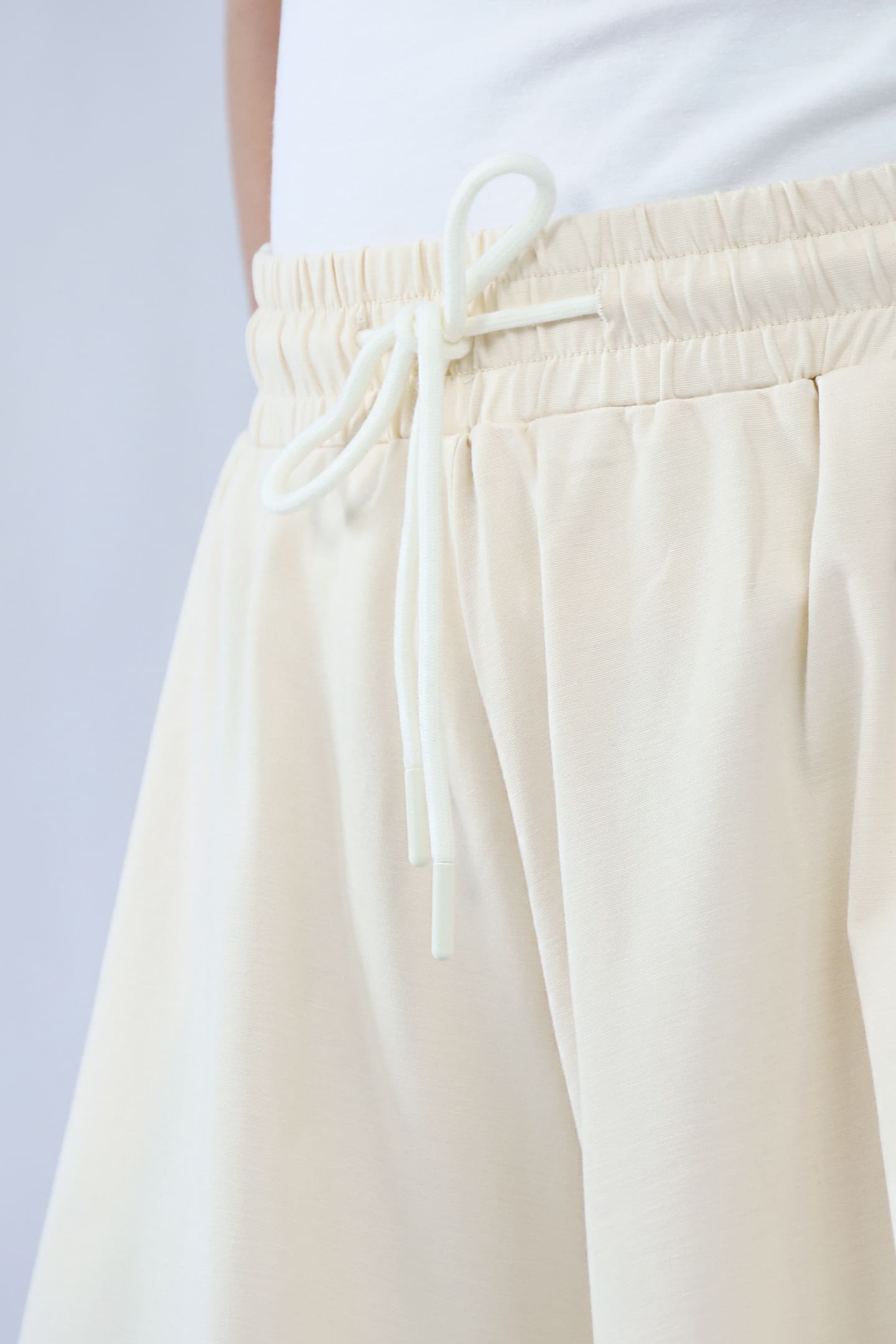 Backorders TENCEL - All Hours Shorts in Off White