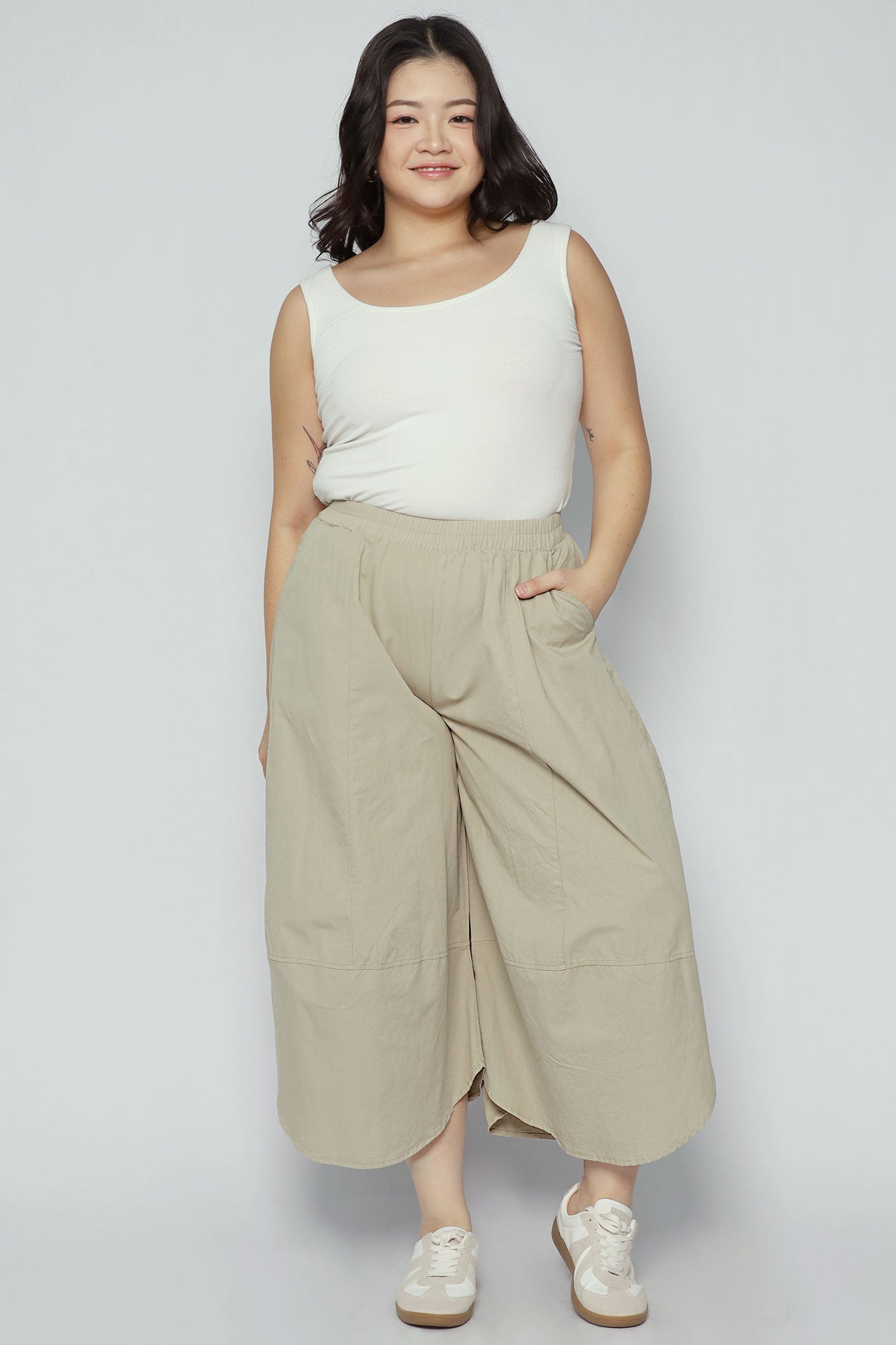 Ash Pants in Khaki