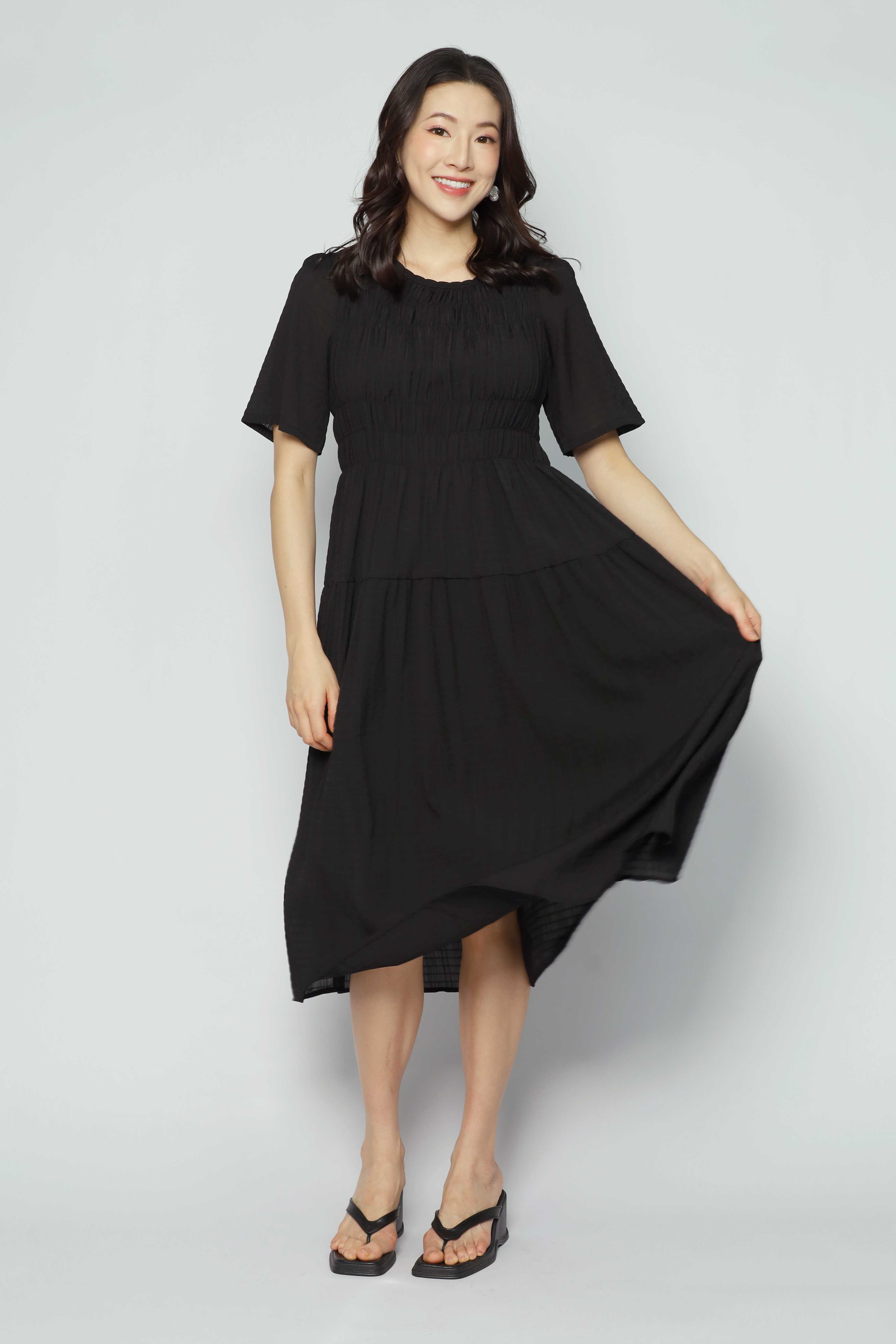 Backorders Astha Dress in Black