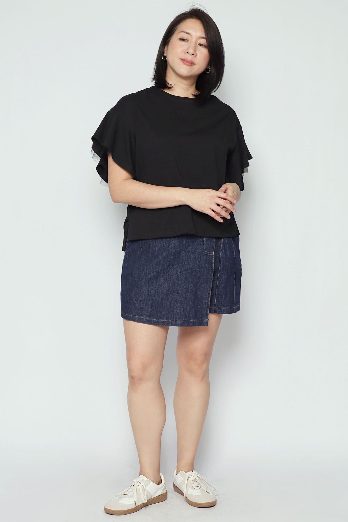 Benett Netted Sleeves Top in Black