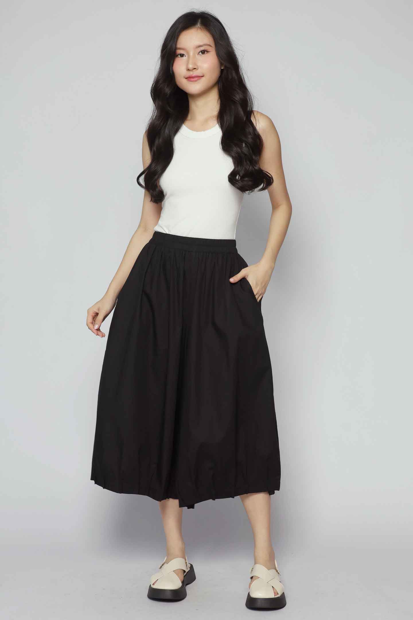 Backorders Blythe Pants in Black