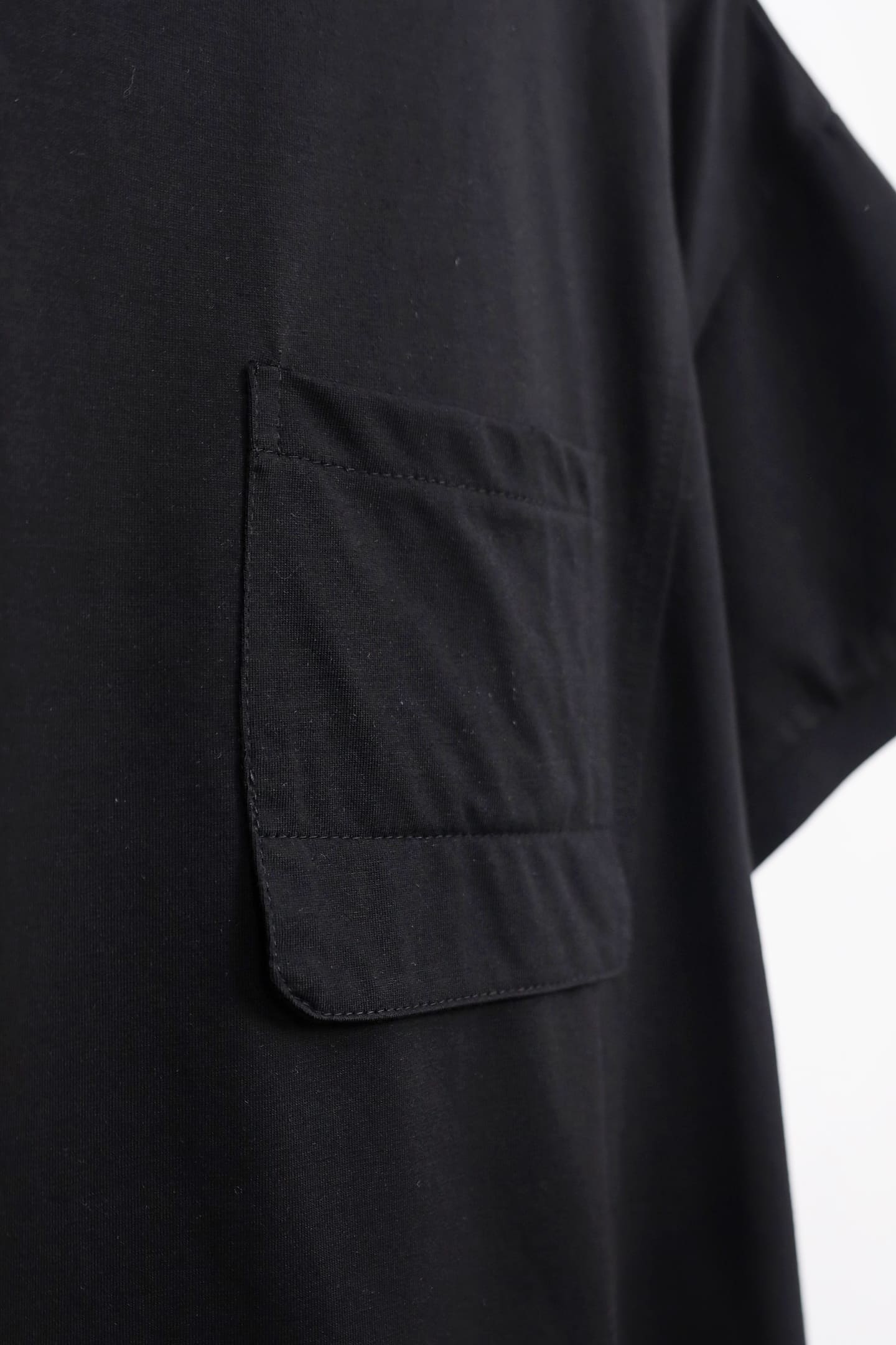 Backorders Easy By TE - Daiyu Chest Pocket Top in Black