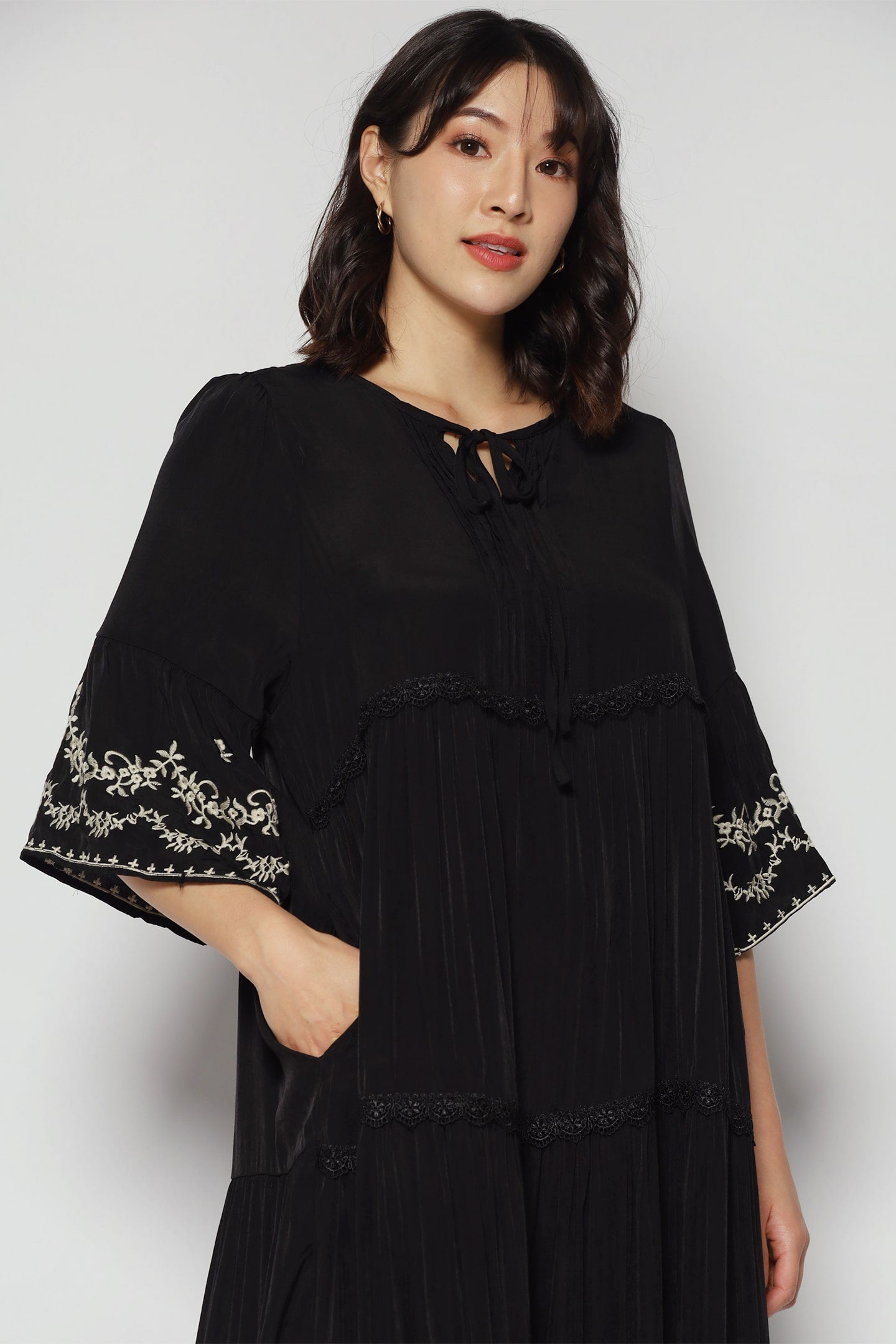 Dana Embroidery Dress