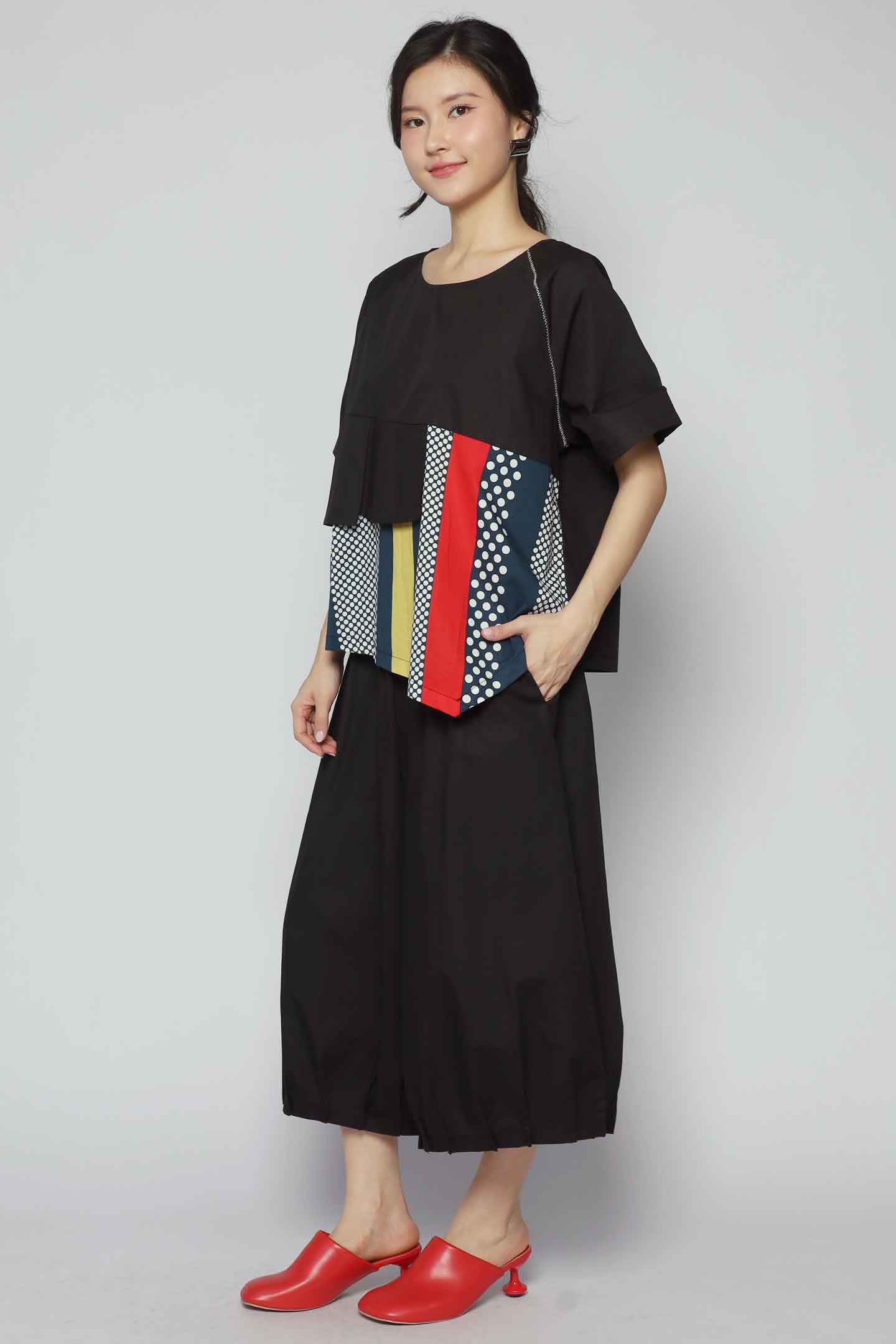 Divinia Multi Polkadot Top in Black