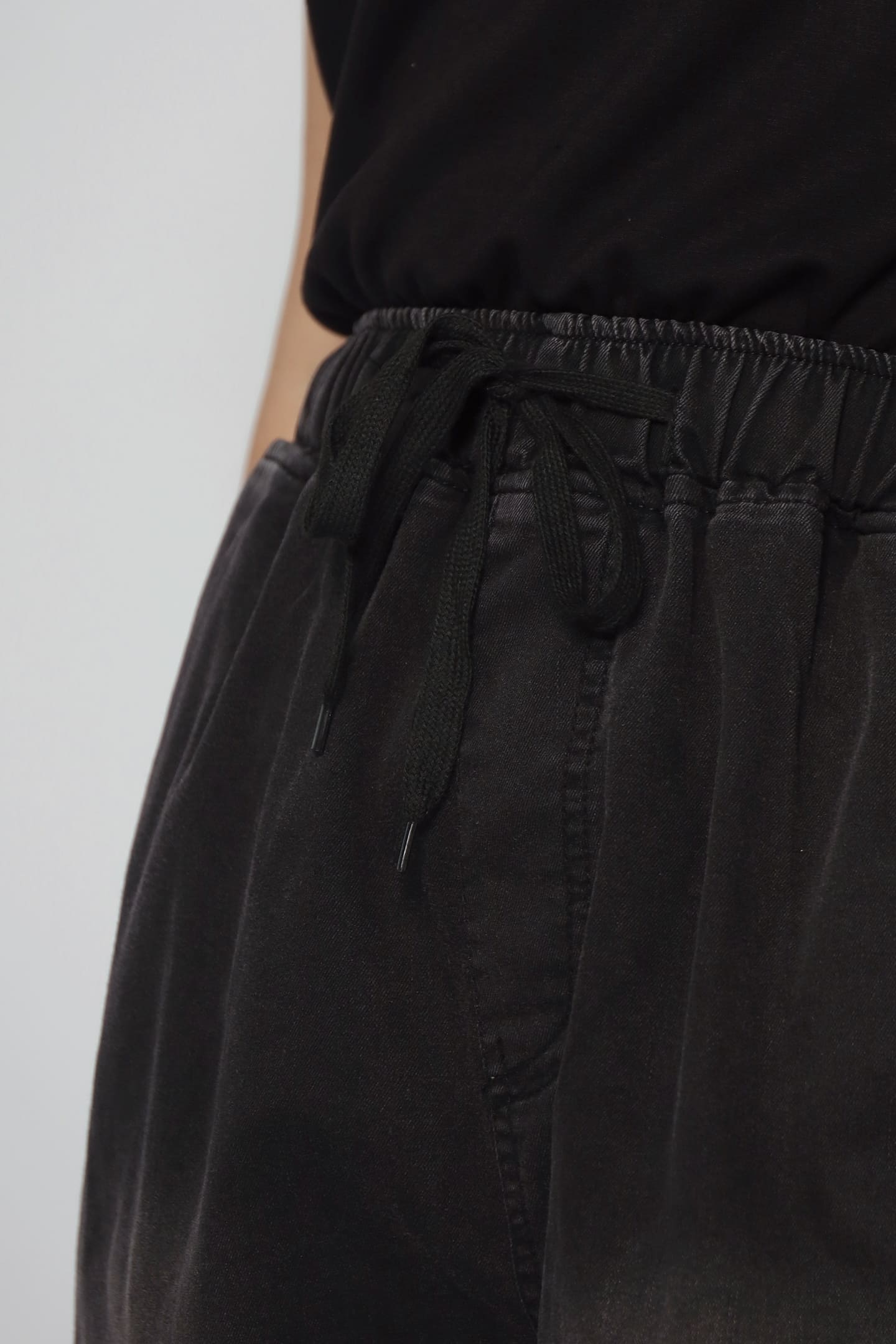Dottie Shorts in Black Denim