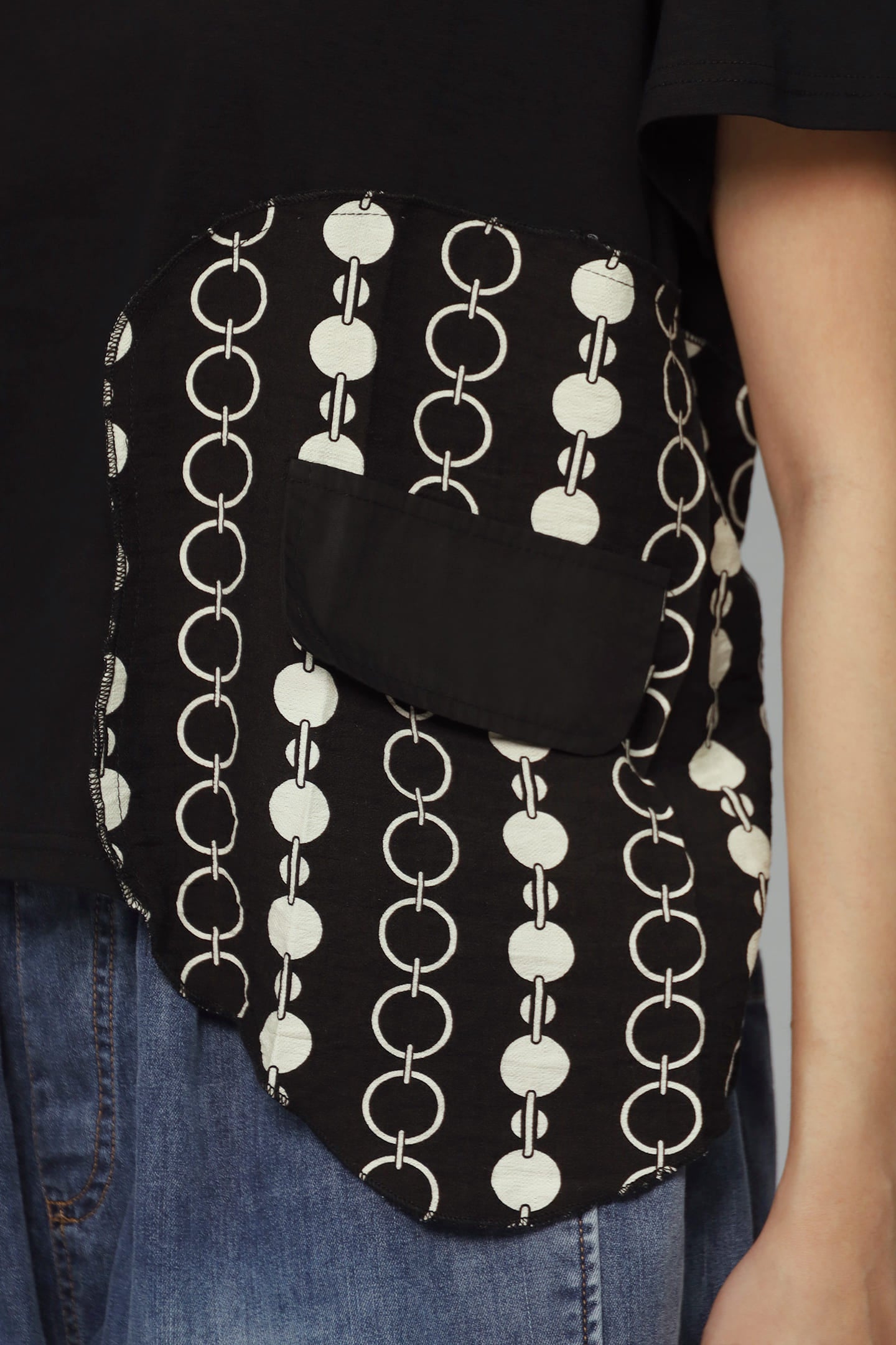 Drew Chain Top in Black