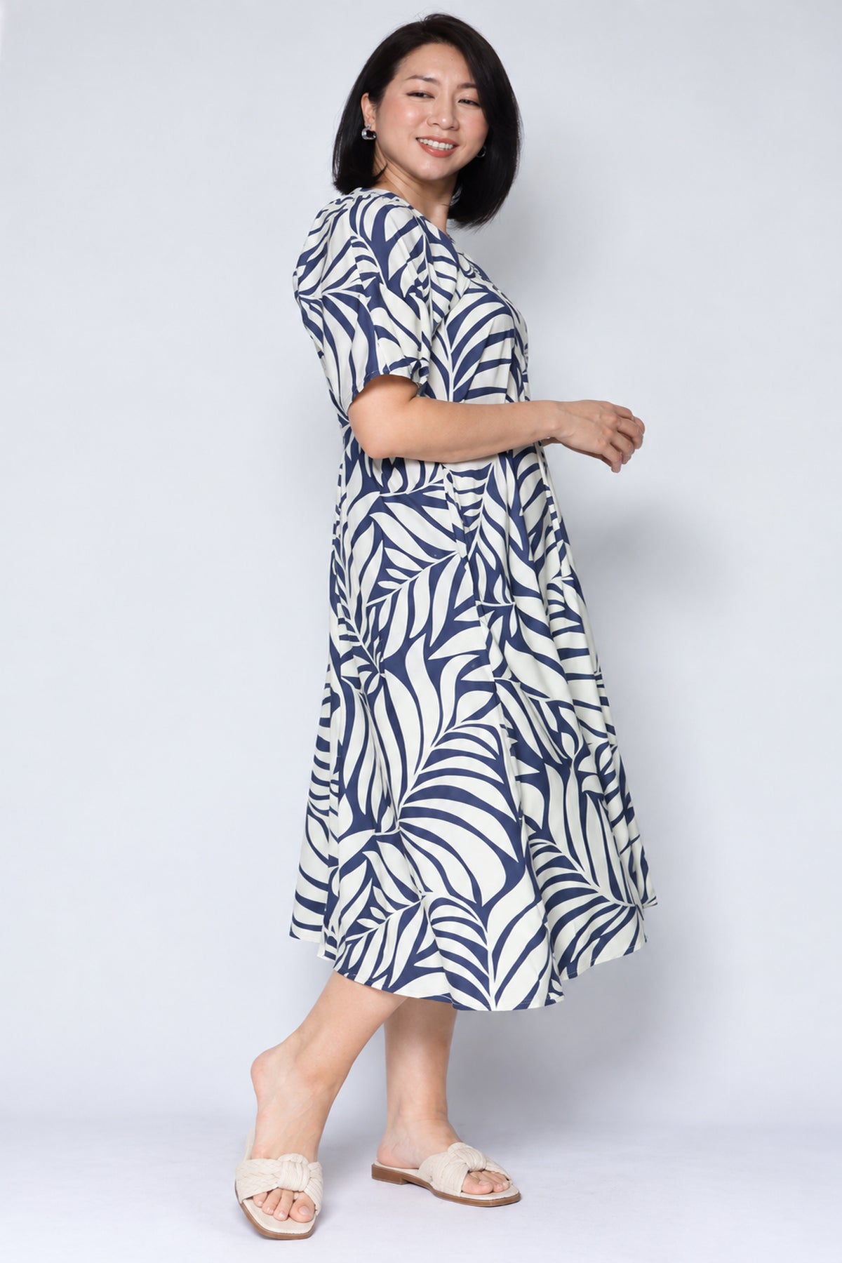 Whitney V Dress in Botanique Fern