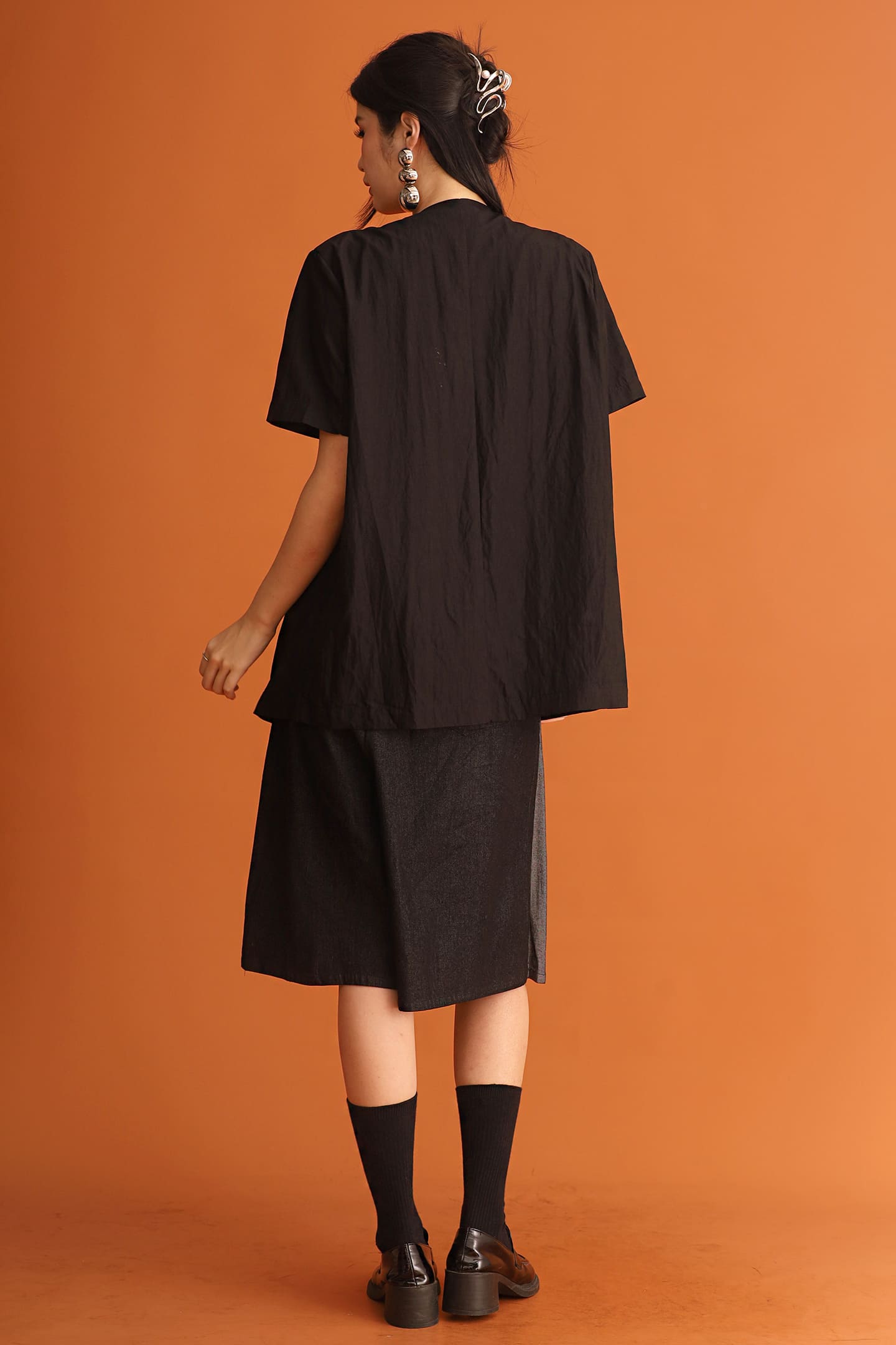 CHOSEN - Frontrow Blazer in Black