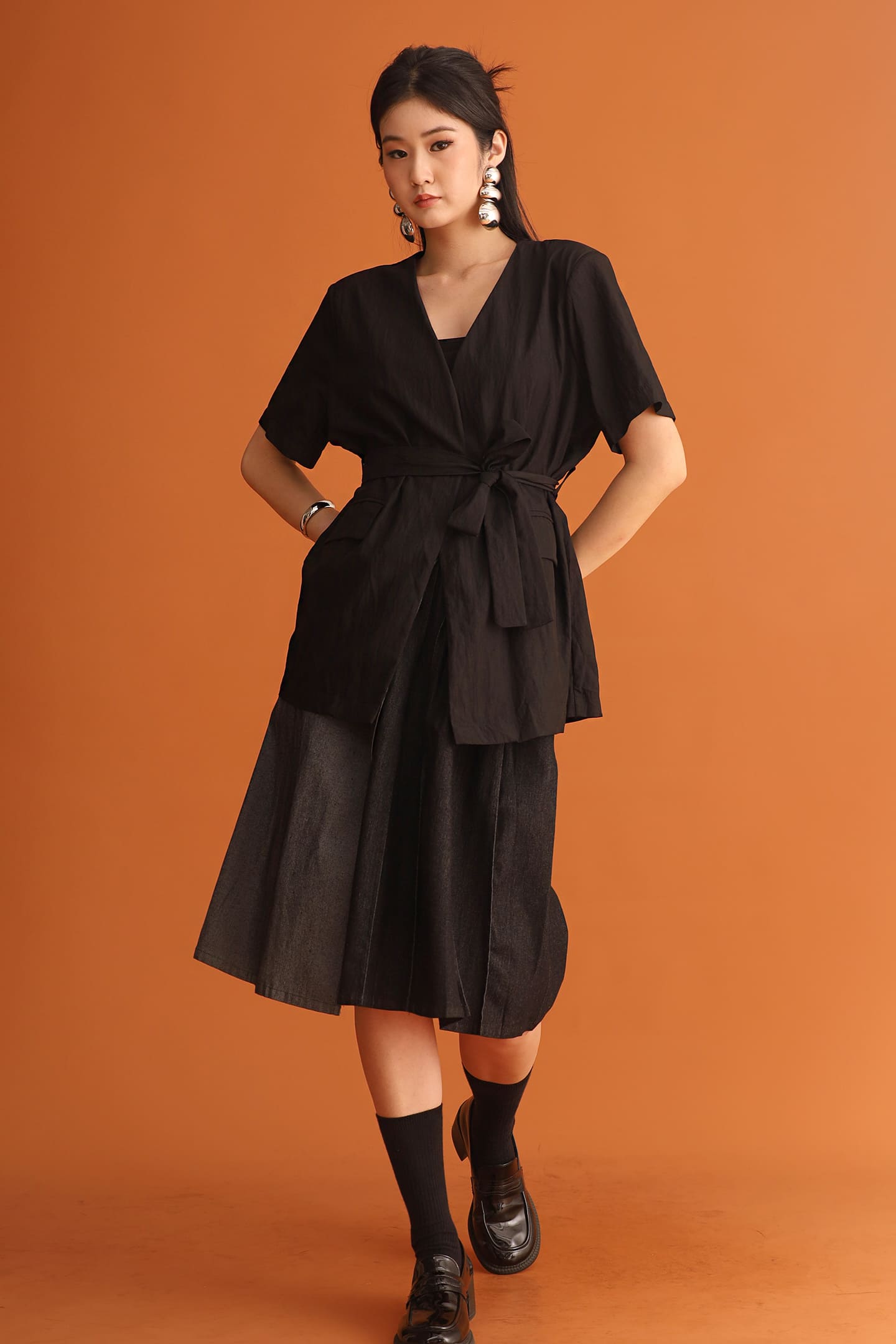 CHOSEN - Frontrow Blazer in Black