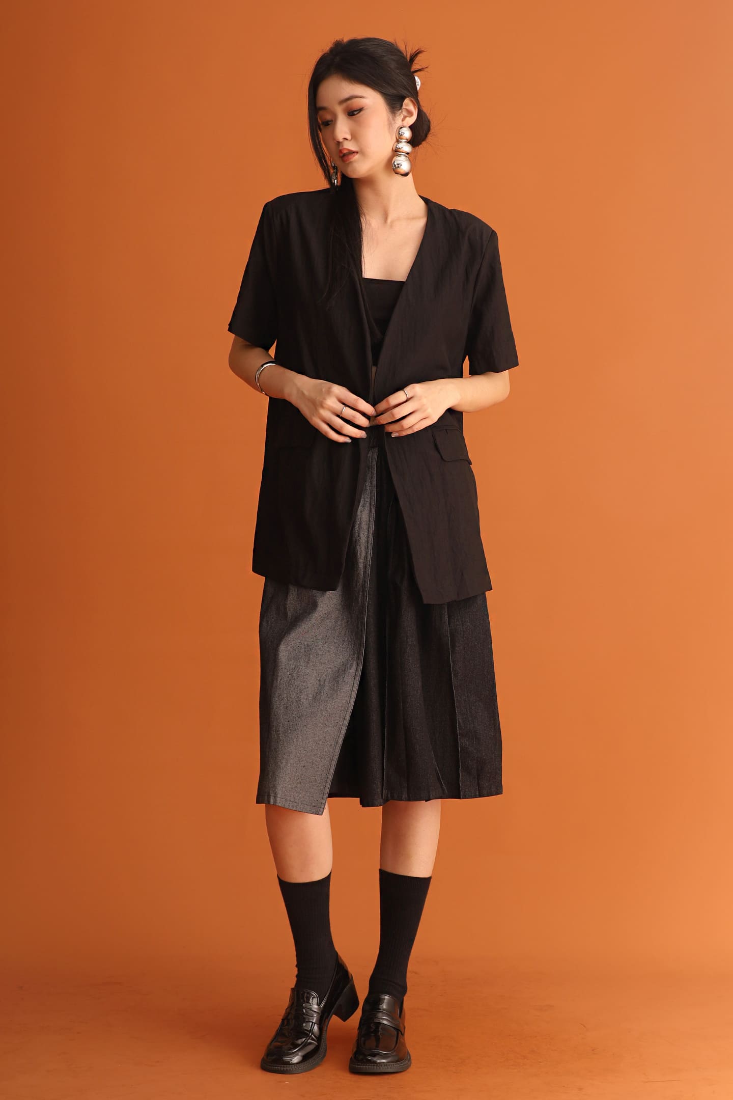 CHOSEN - Frontrow Blazer in Black