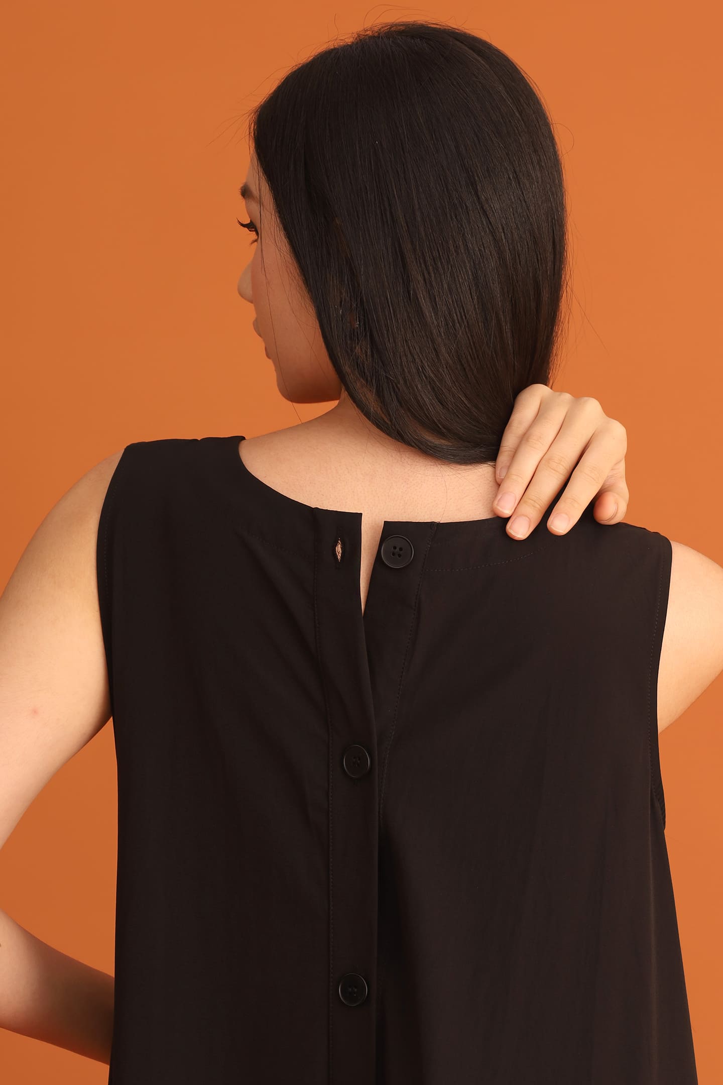 CHOSEN - Hirai Pocket Dress in Black