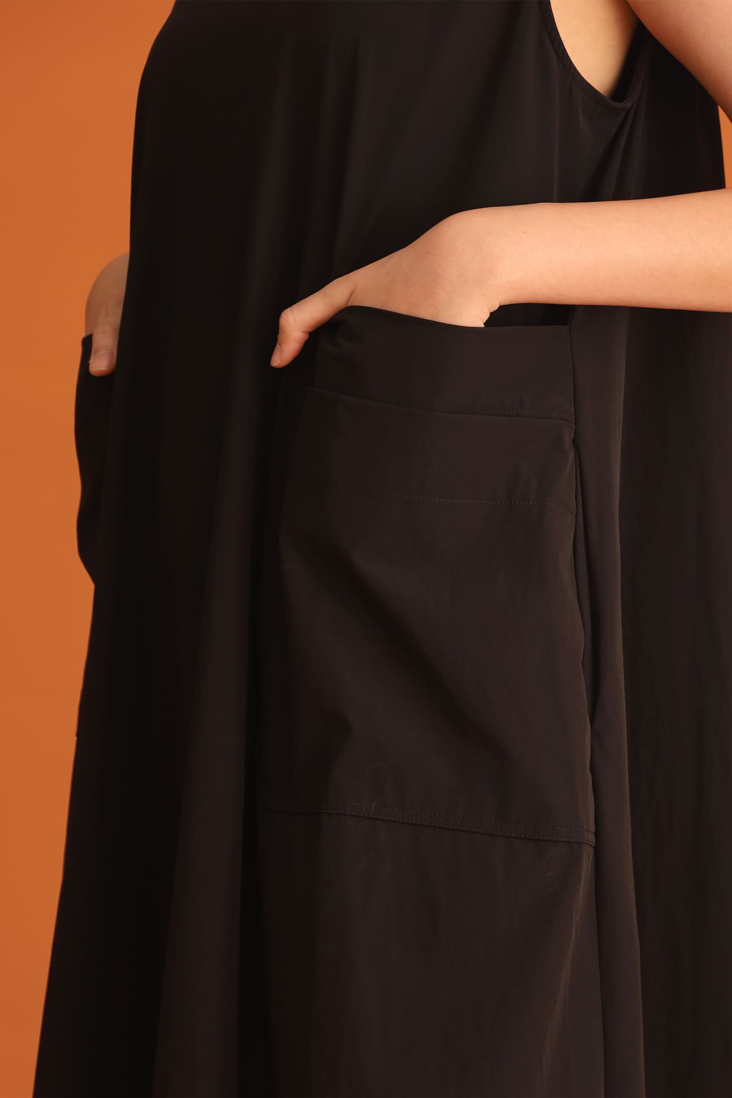 CHOSEN - Hirai Pocket Dress in Black