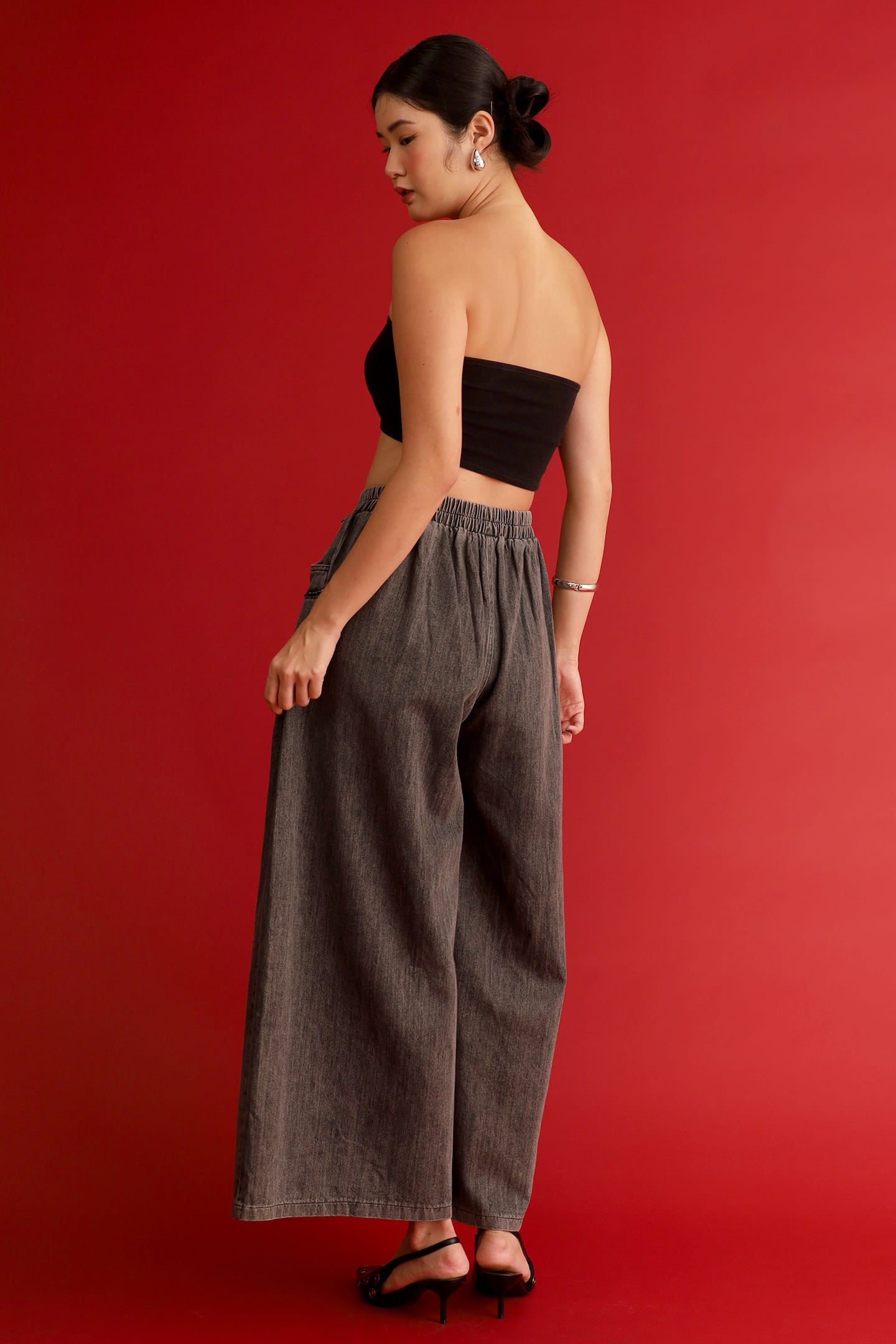 CHOSEN - Hoi Denim Jeans in Black