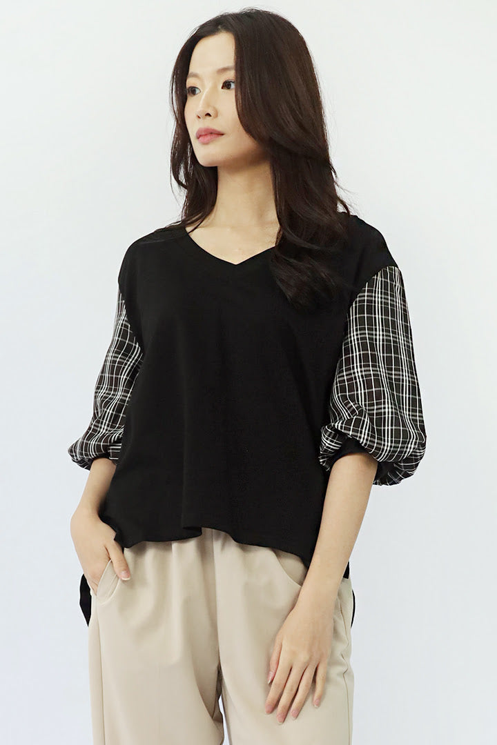 Zobby Checks Top in Black