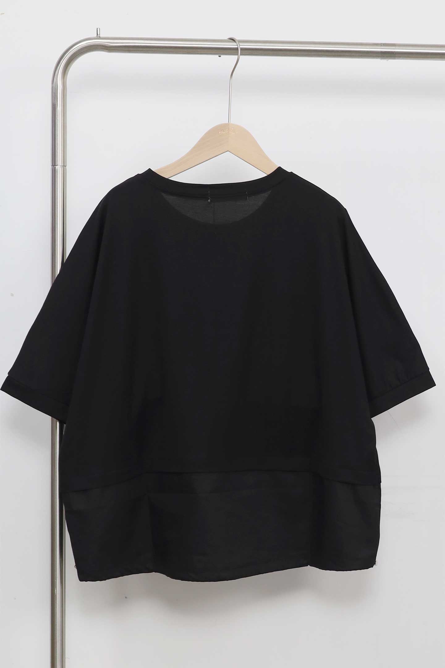 Easy By TE - Iva Pocket Top in Black