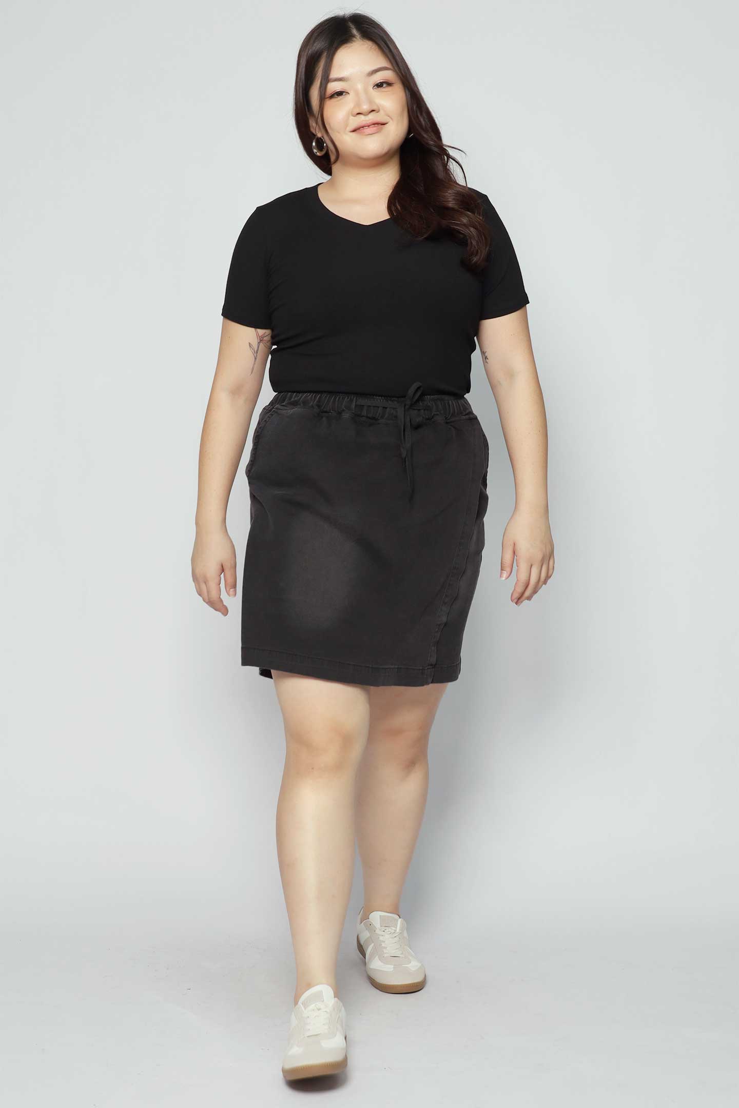 Backorders Jerilee Denim Skorts in Black