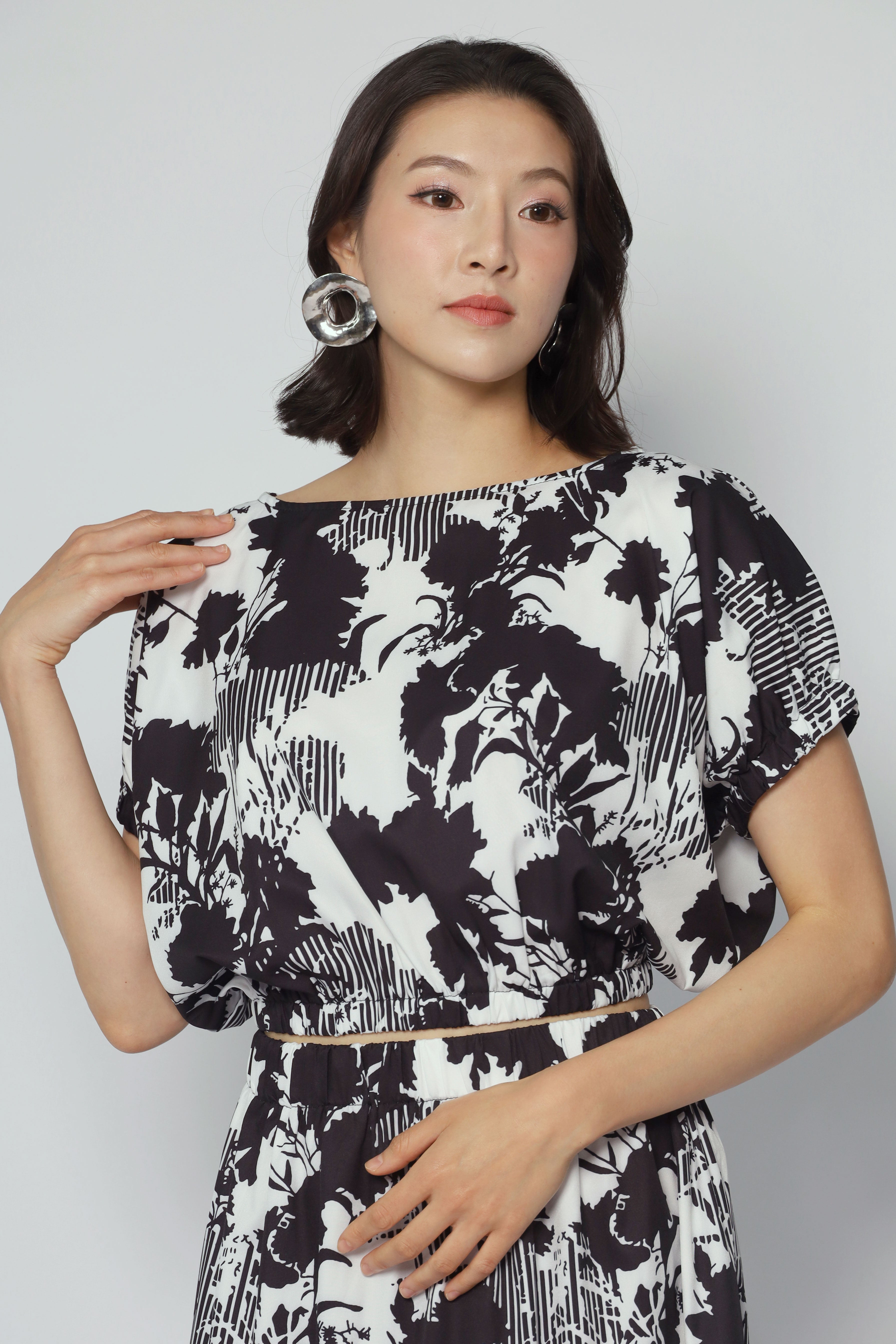 Jolin 2 in 1 Skirt Set in Floral Noir