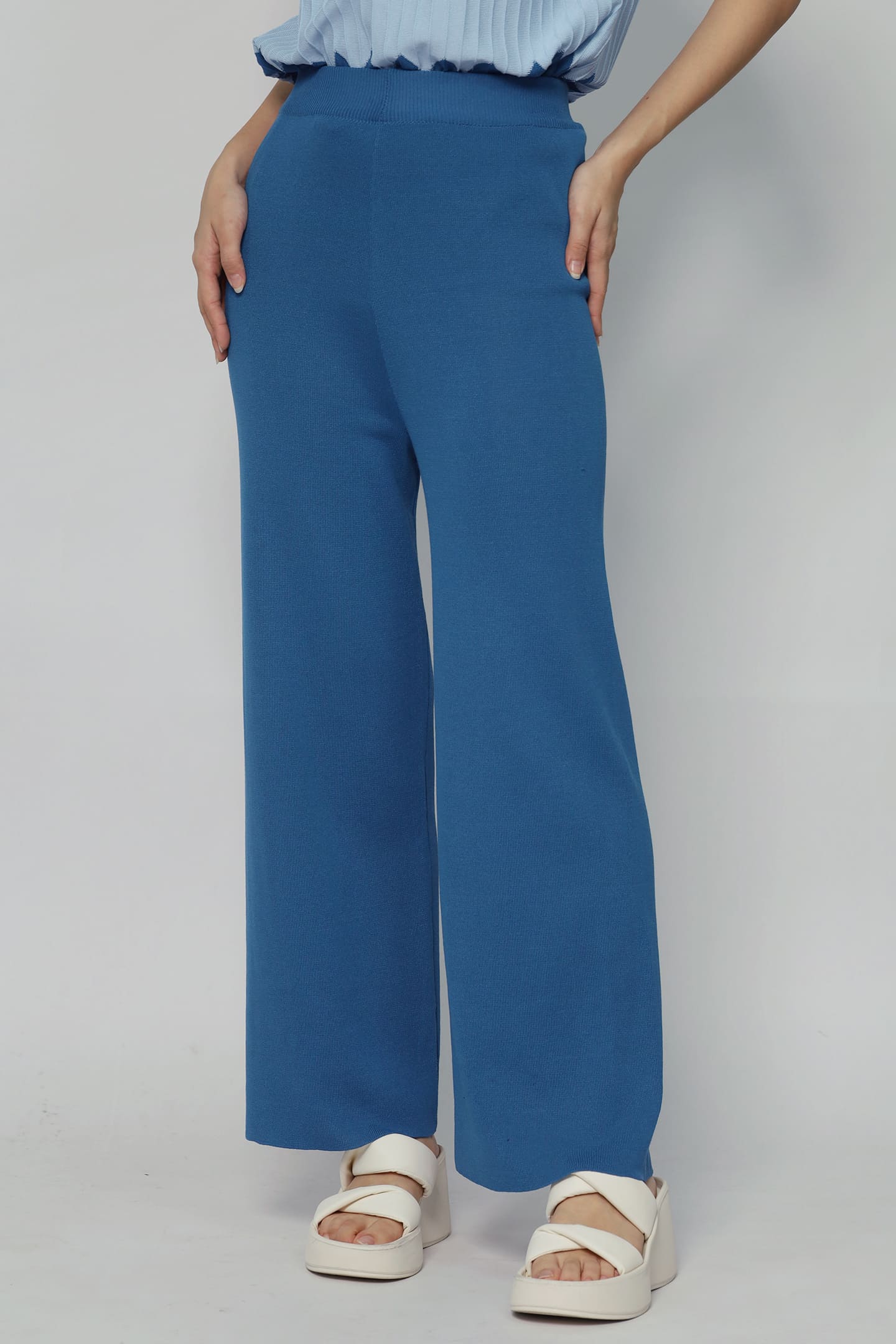 Backorders Julia Knit Gradient 2 in 1 Knit Top and Pants Set