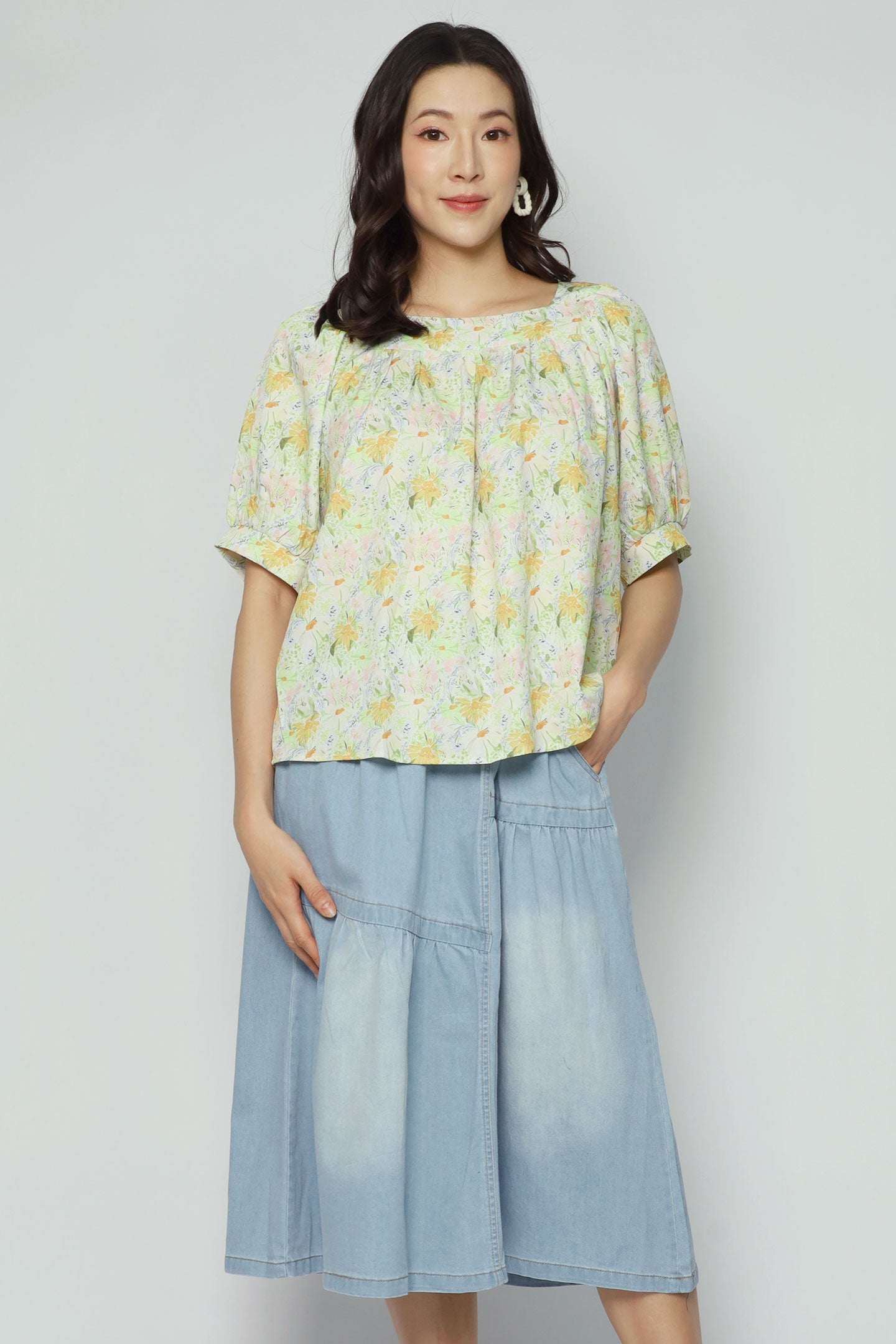 Kaylene Top in Sweet Courtyard
