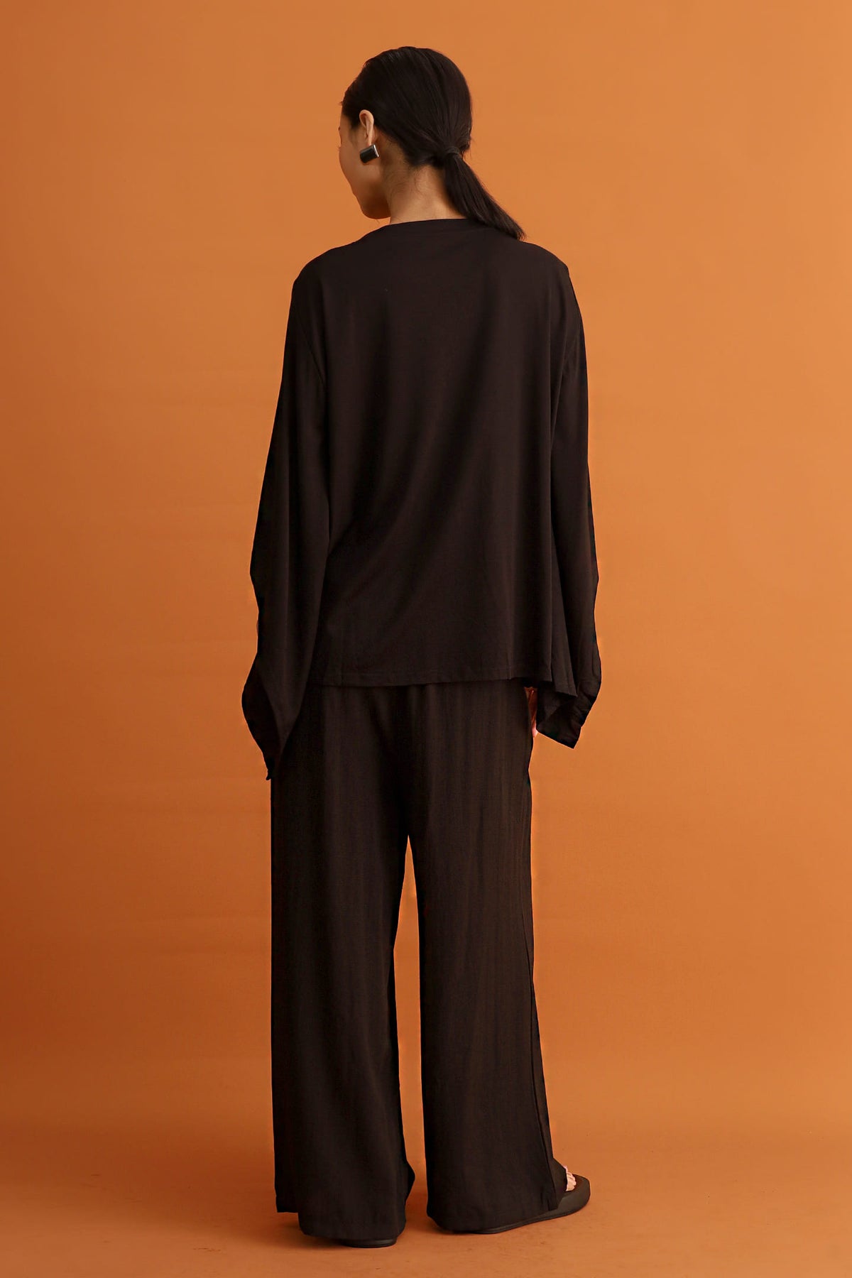 CHOSEN - Ami Cape Top in Black