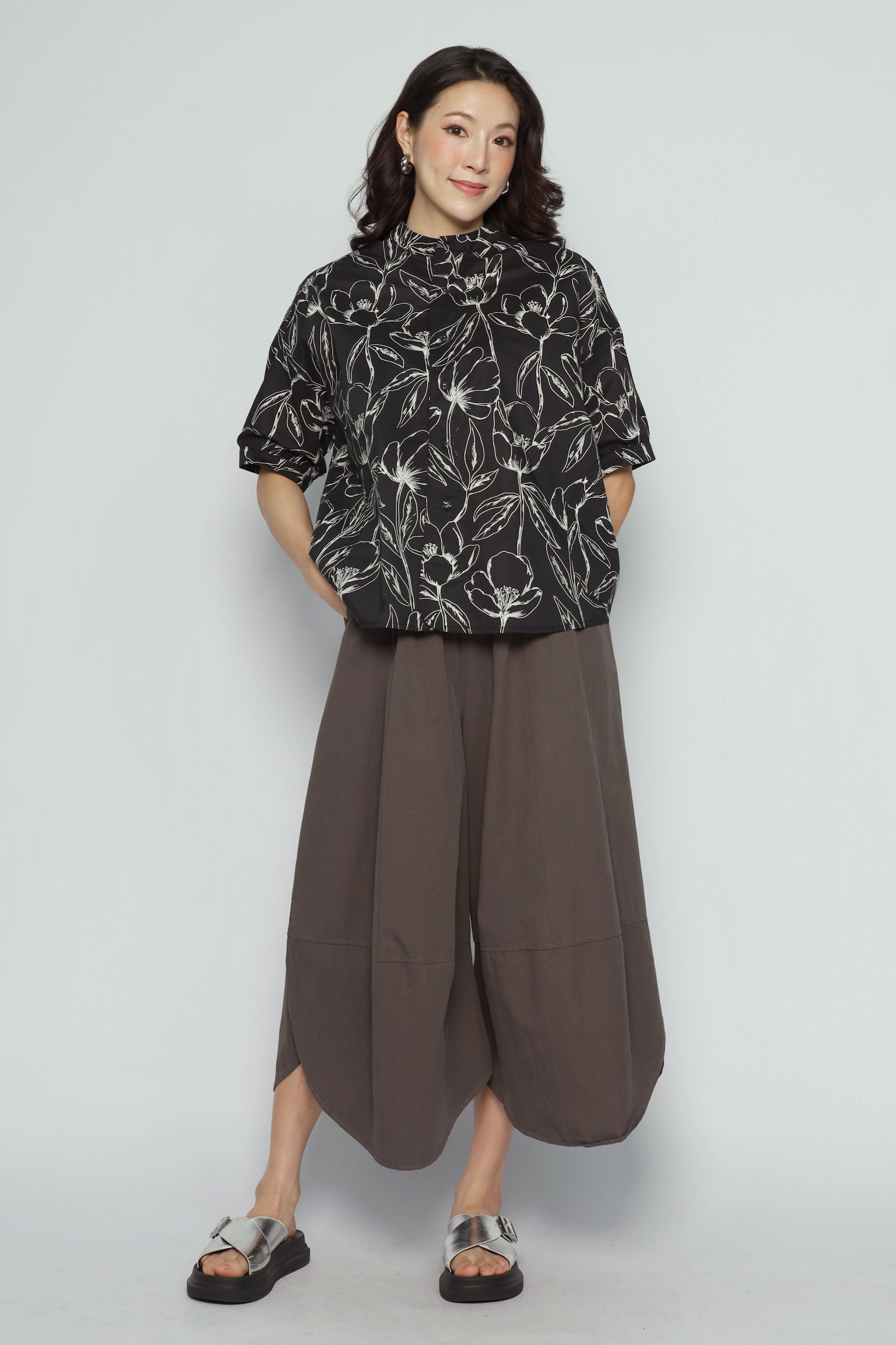 Liam Top in Subtle Floral