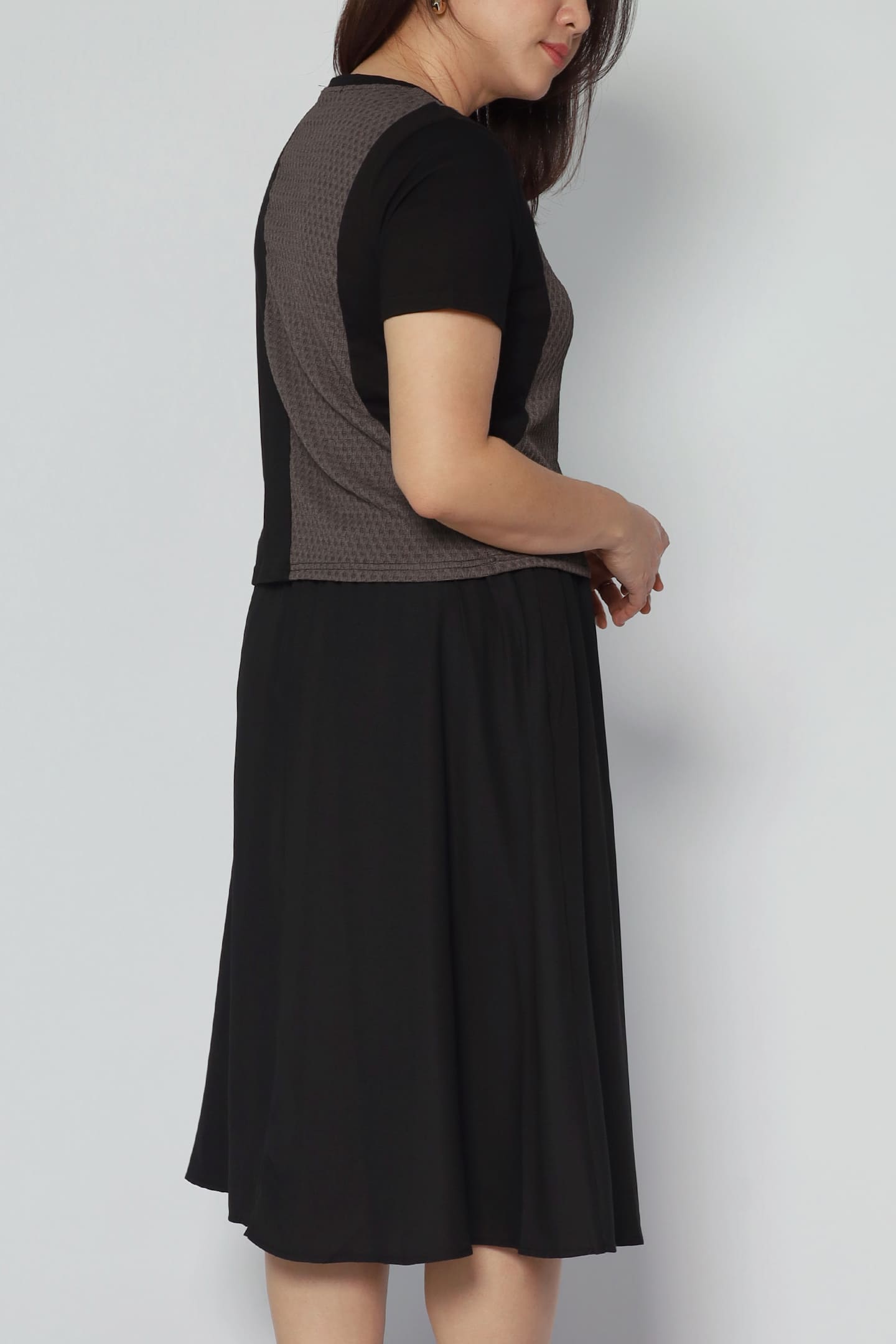 Liyen Dress in Grey Black