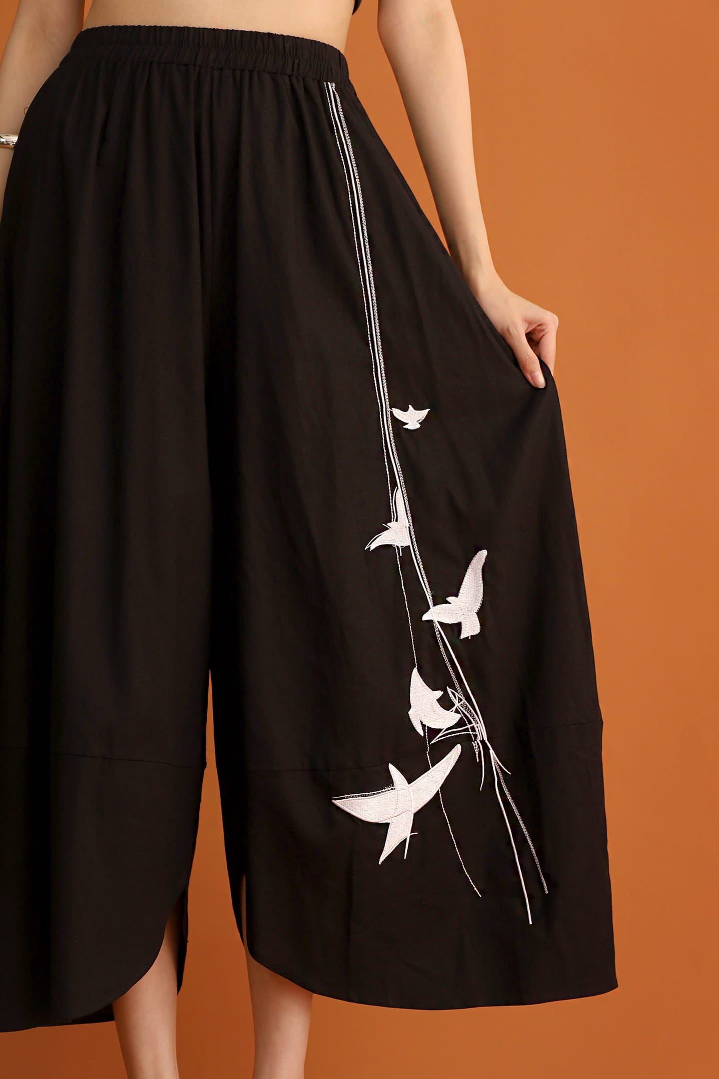 CHOSEN - Lover Dove Embroidered Pants