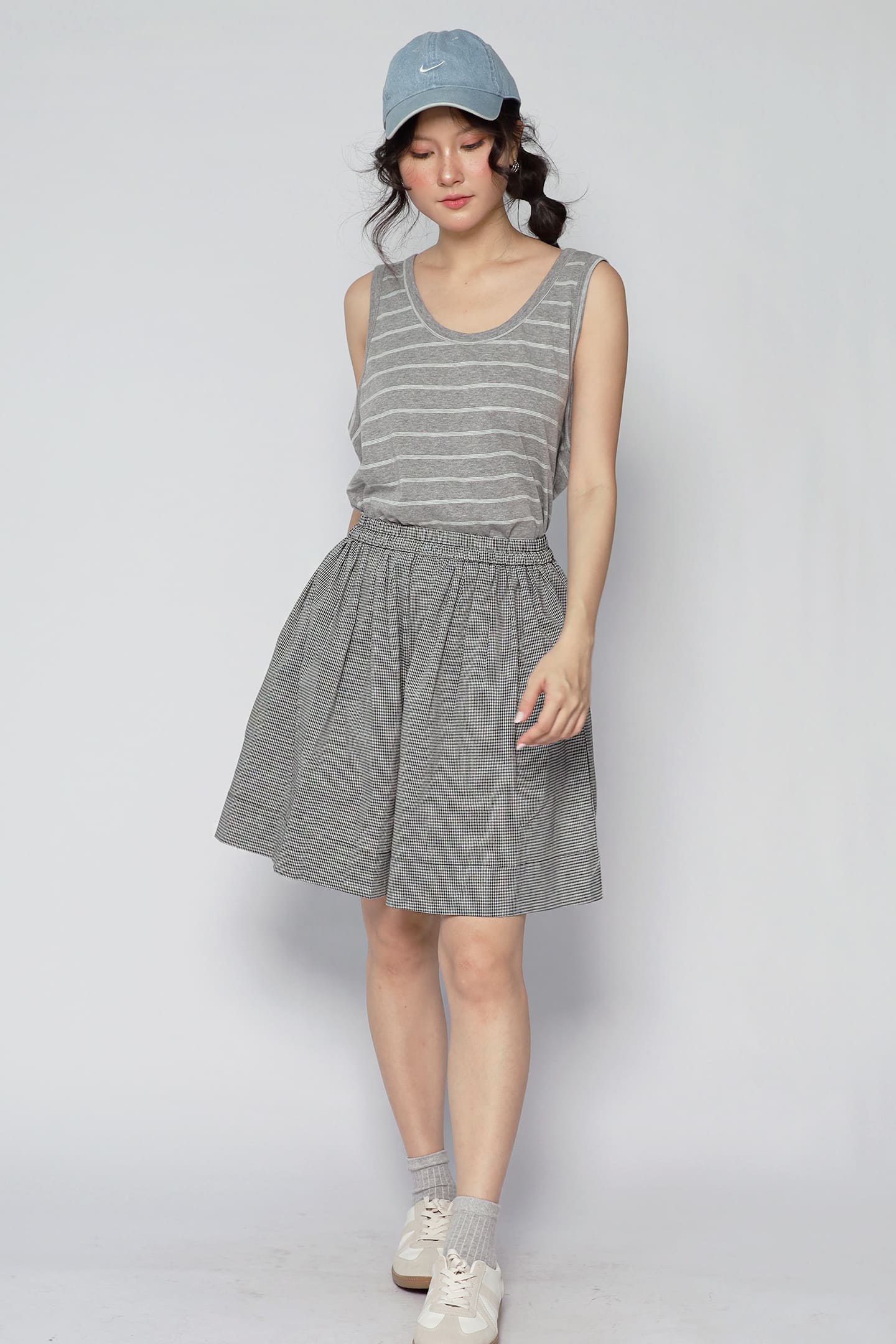 JOY - Lune Checkered Shorts in Light Grey