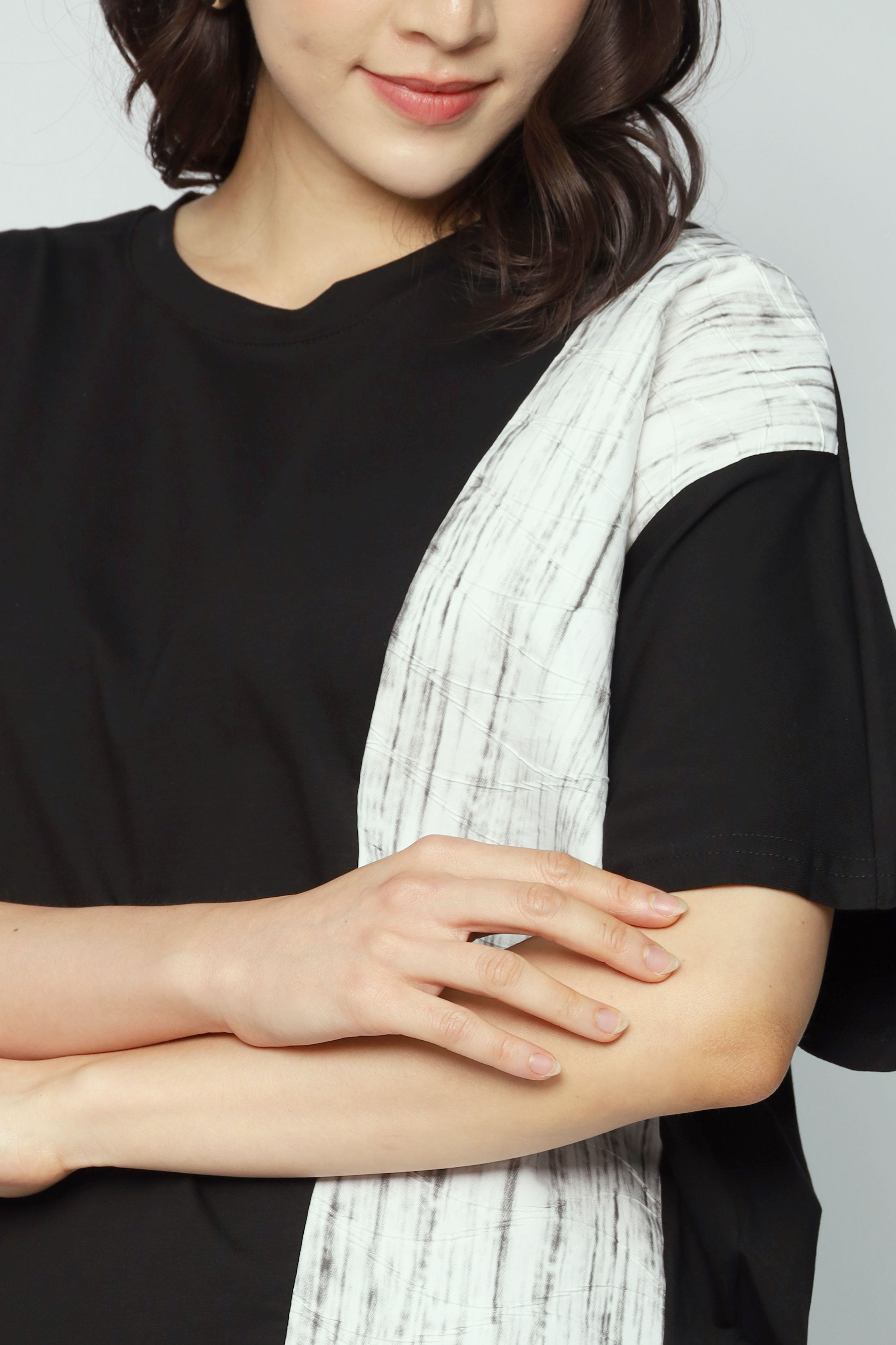 Masodi Panel Top in Black