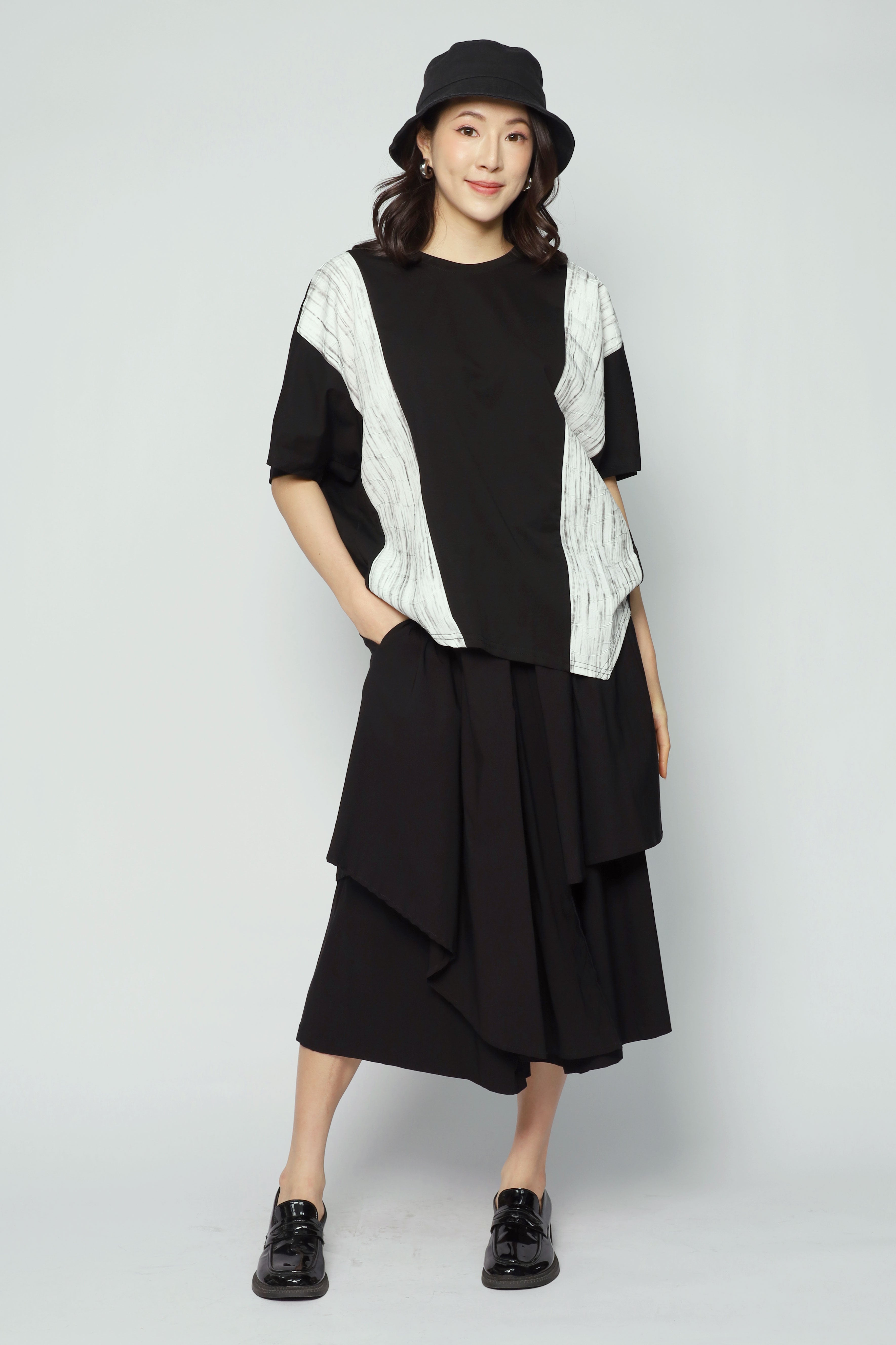 Masodi Panel Top in Black