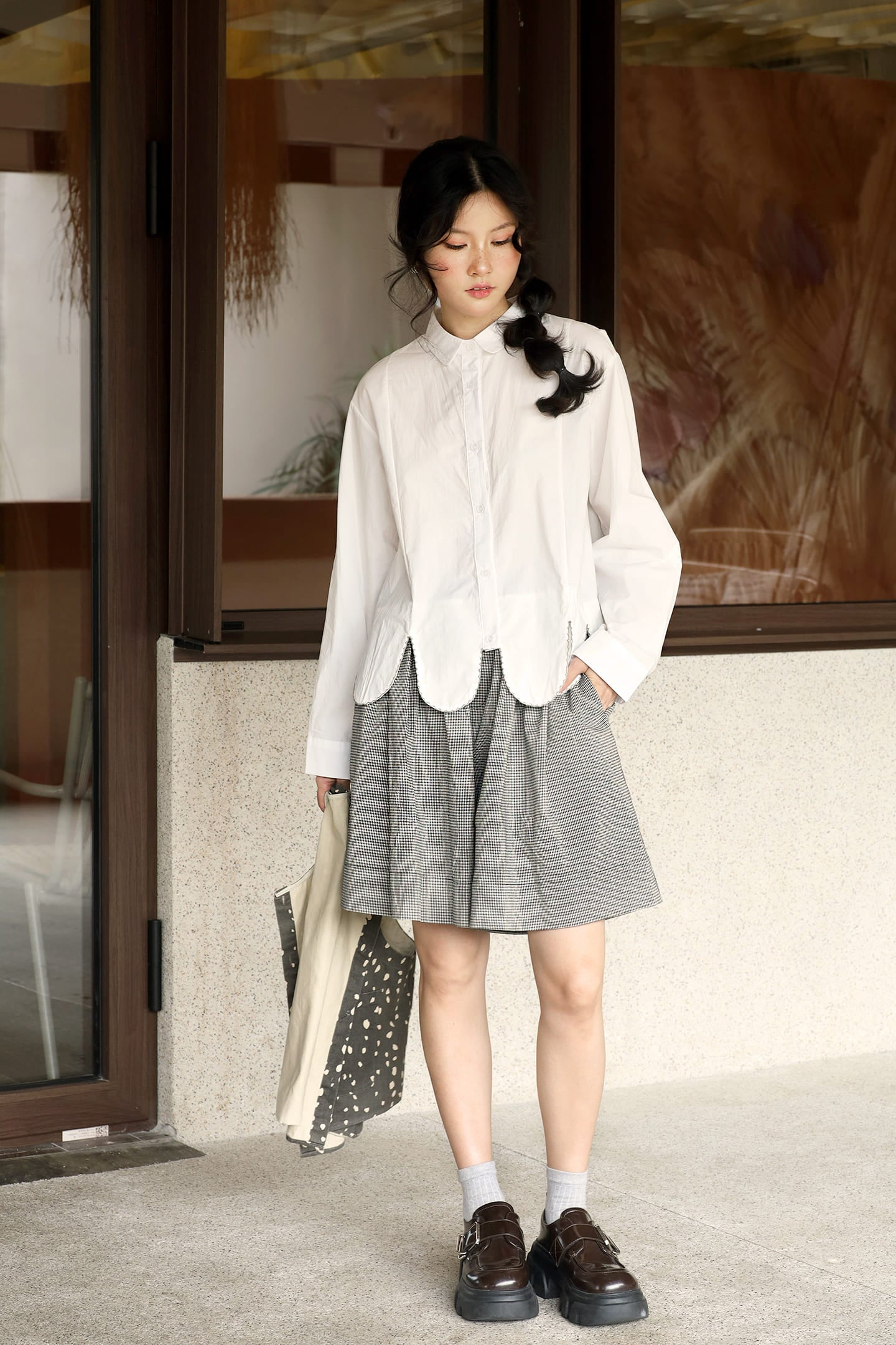 JOY - Miro Scallop Top in White