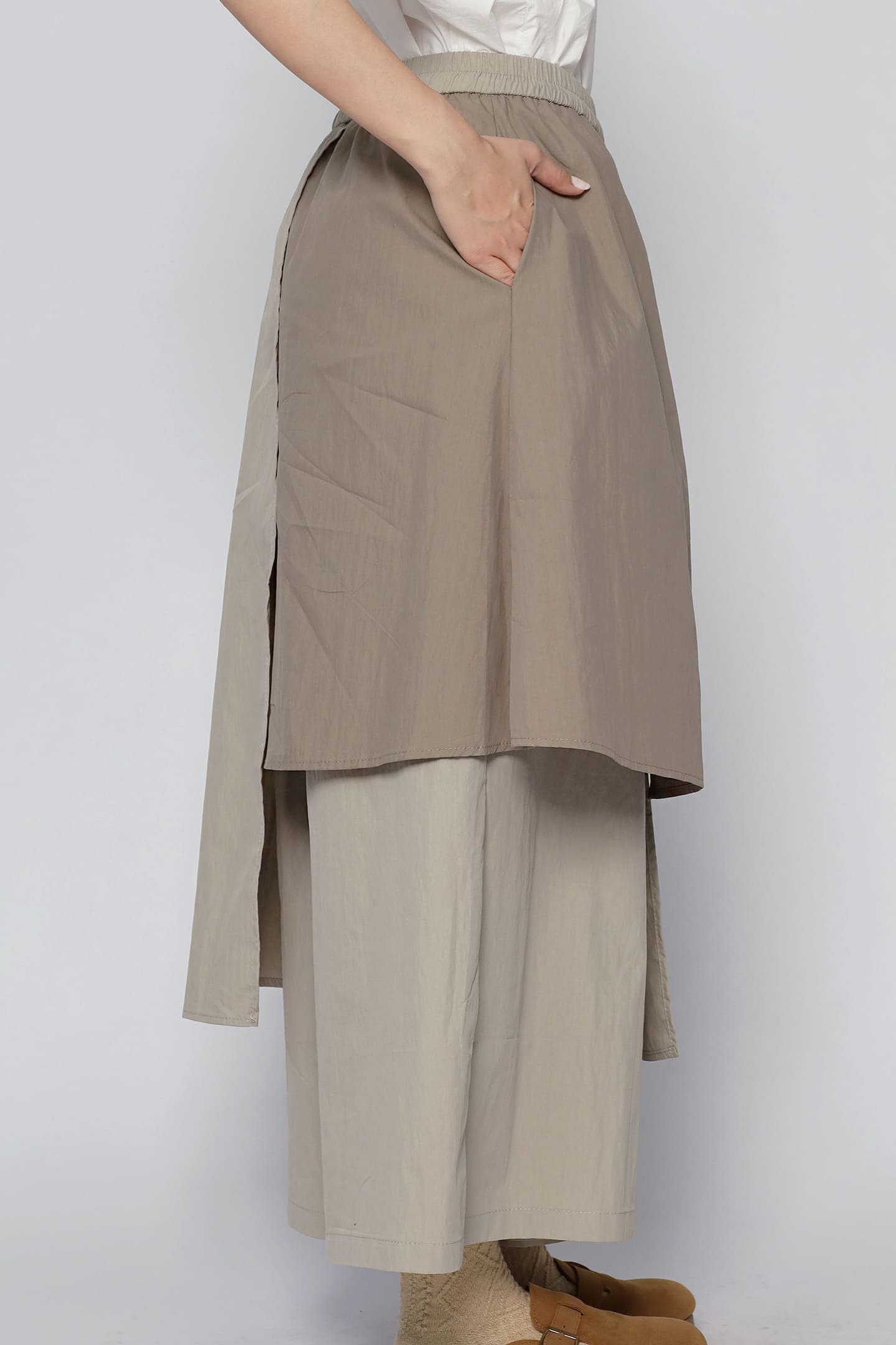 JOY - Mode Foldover Pants in Khaki