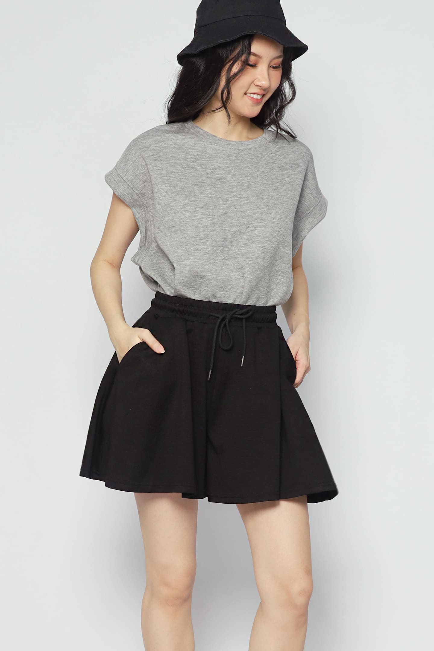 JOY - Non Stop Shorts in Black