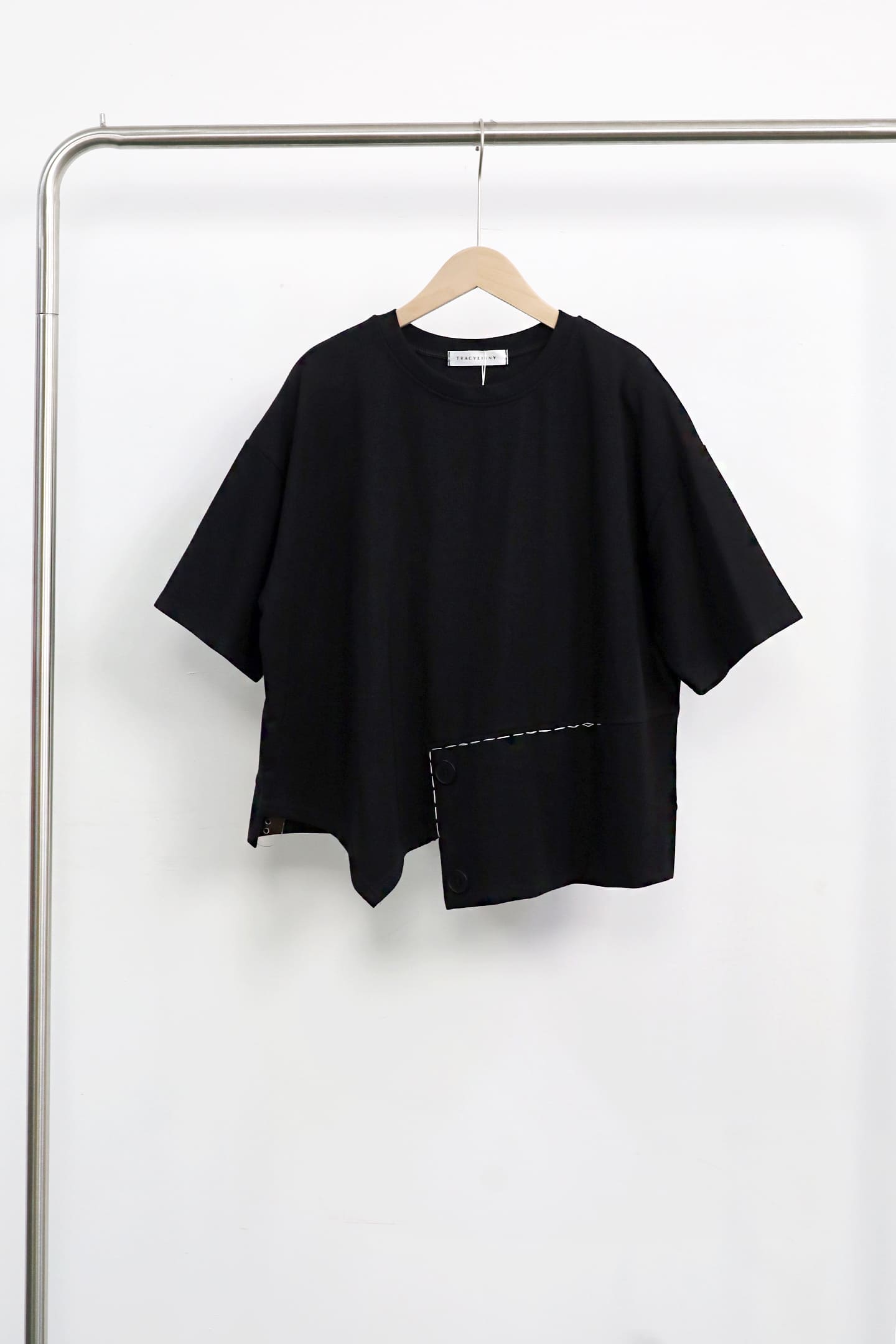 Easy By TE - Peiling Button Top in Black