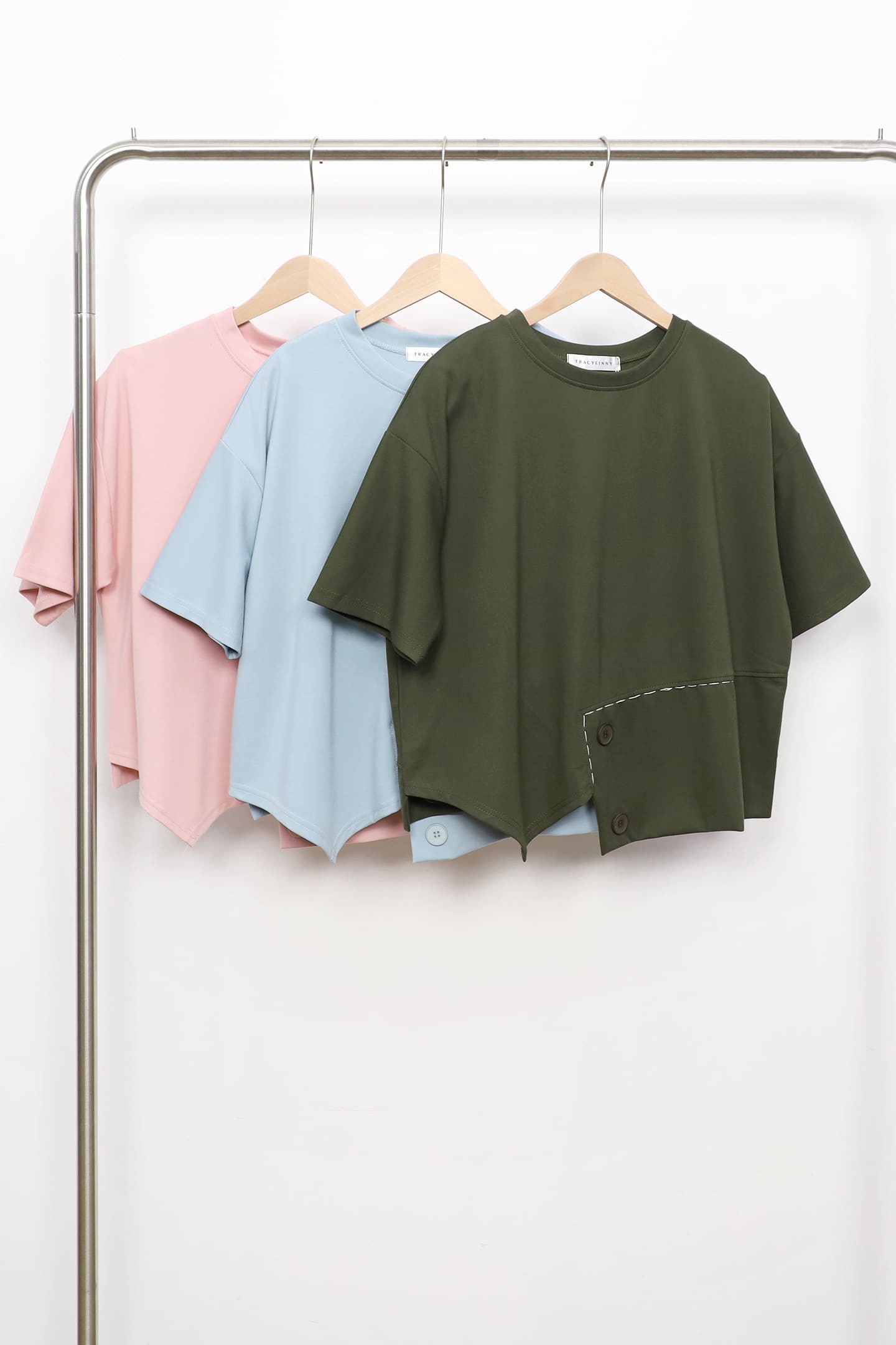 Easy By TE - Peiling Button Top in Green