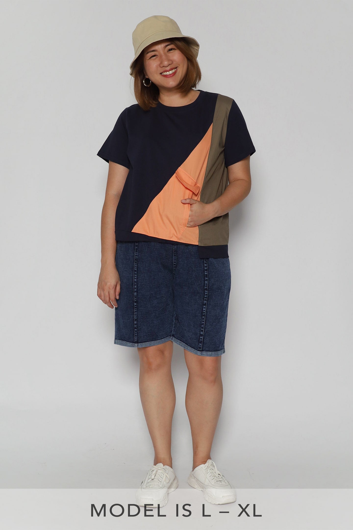 Backorders Phoebe Top in Blue