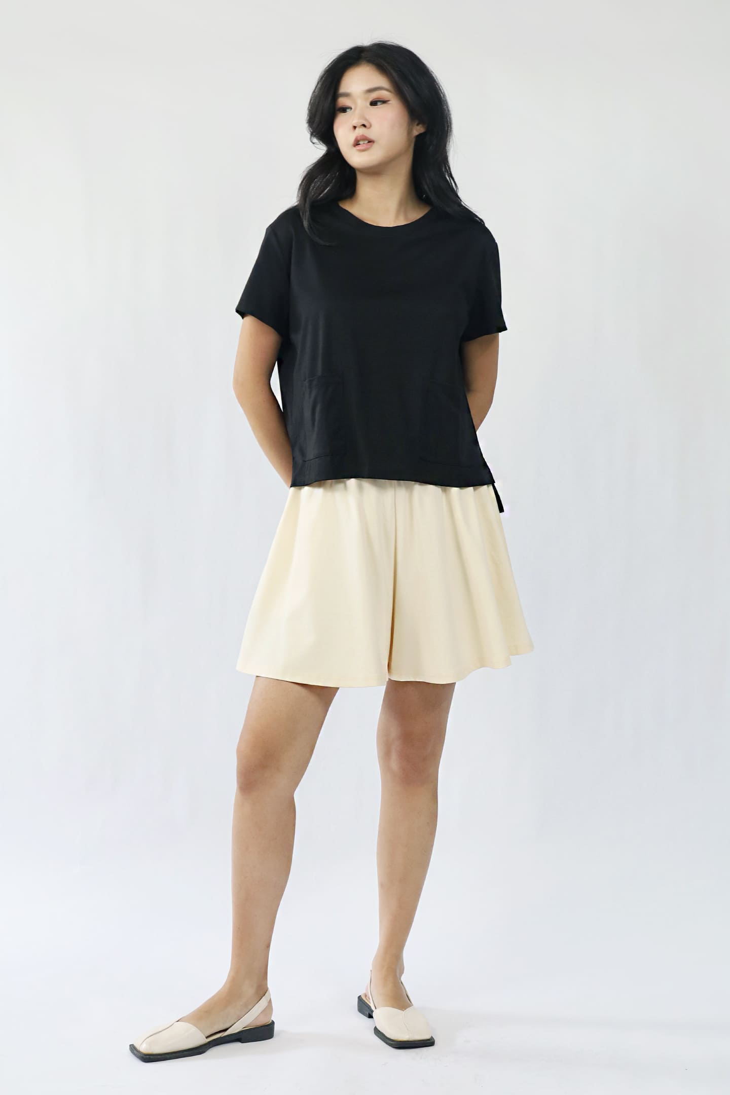 TENCEL - Pocketful Tee in Black