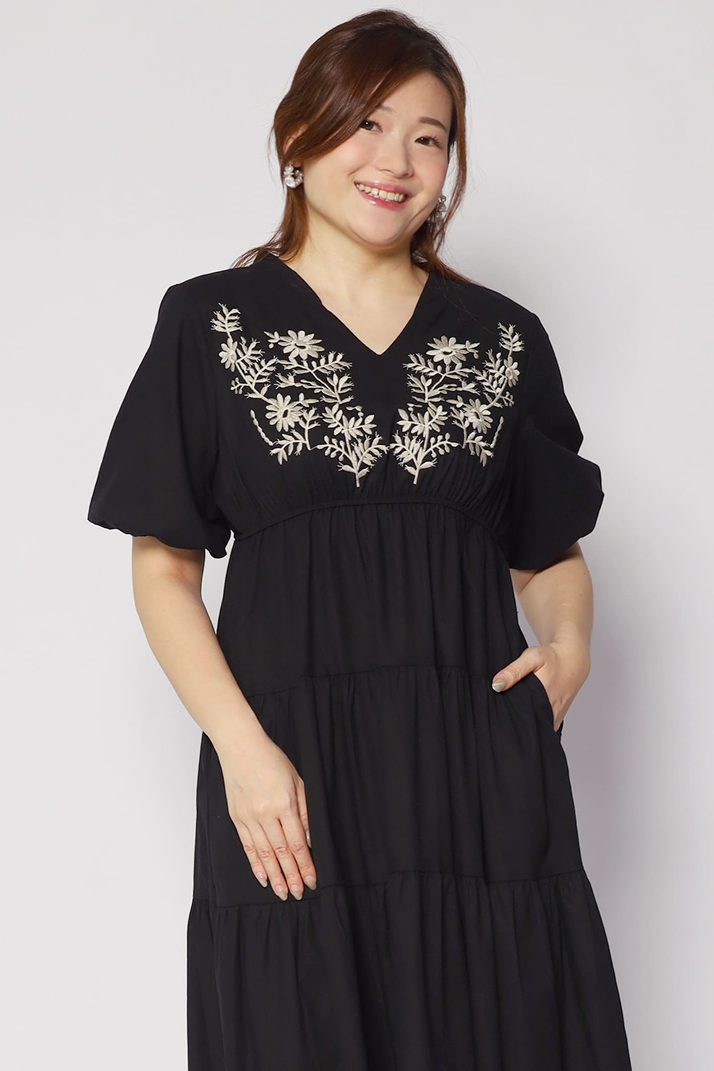 Backorders Porter Embroidery Dress in Black